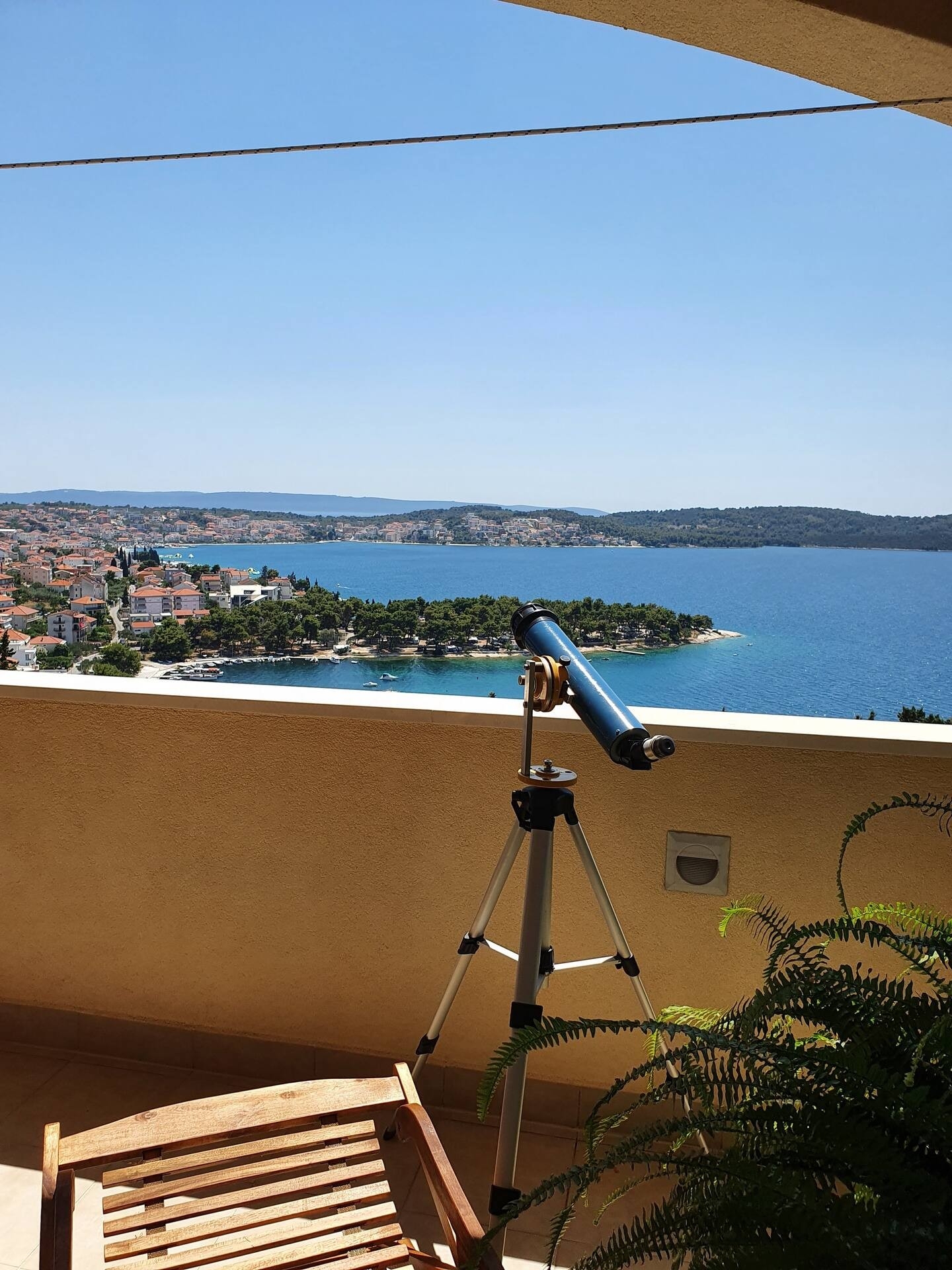 Three bedroom apartment with terrace and sea view Trogir  A-a