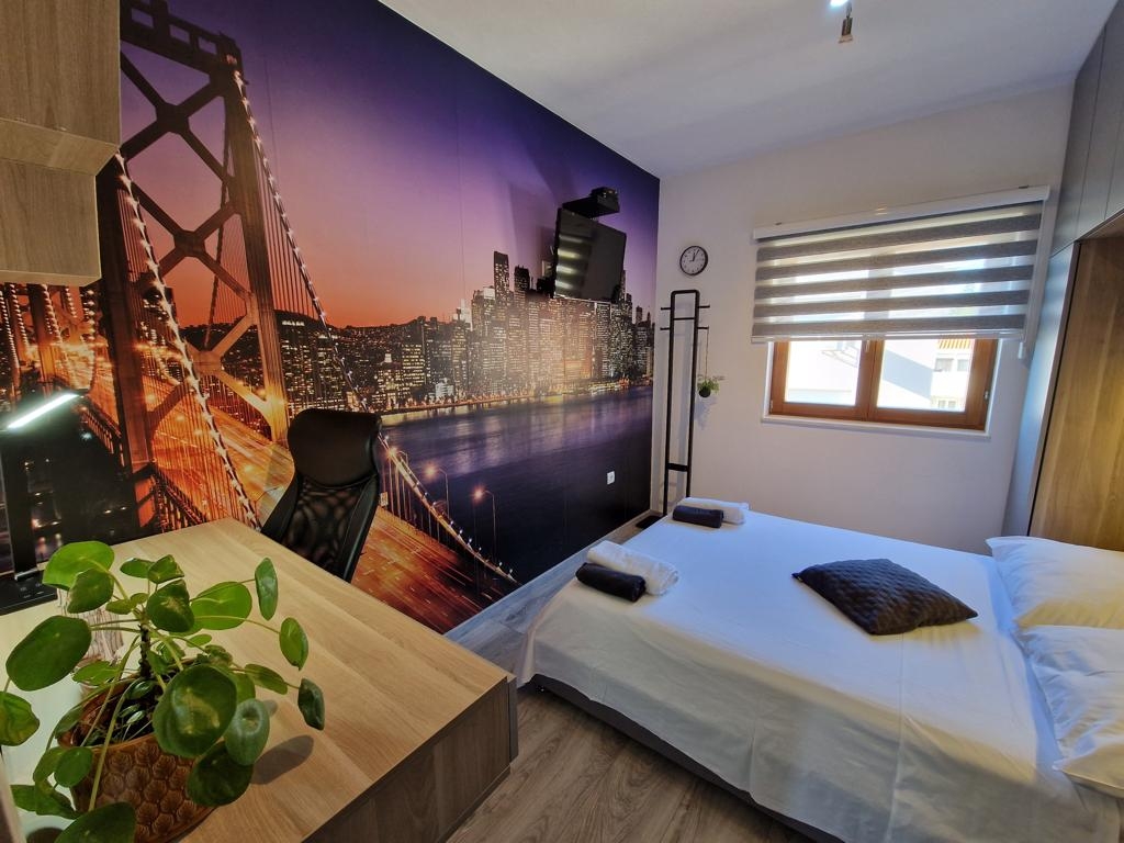 Three bedroom apartment with terrace and sea view Trogir  A-a