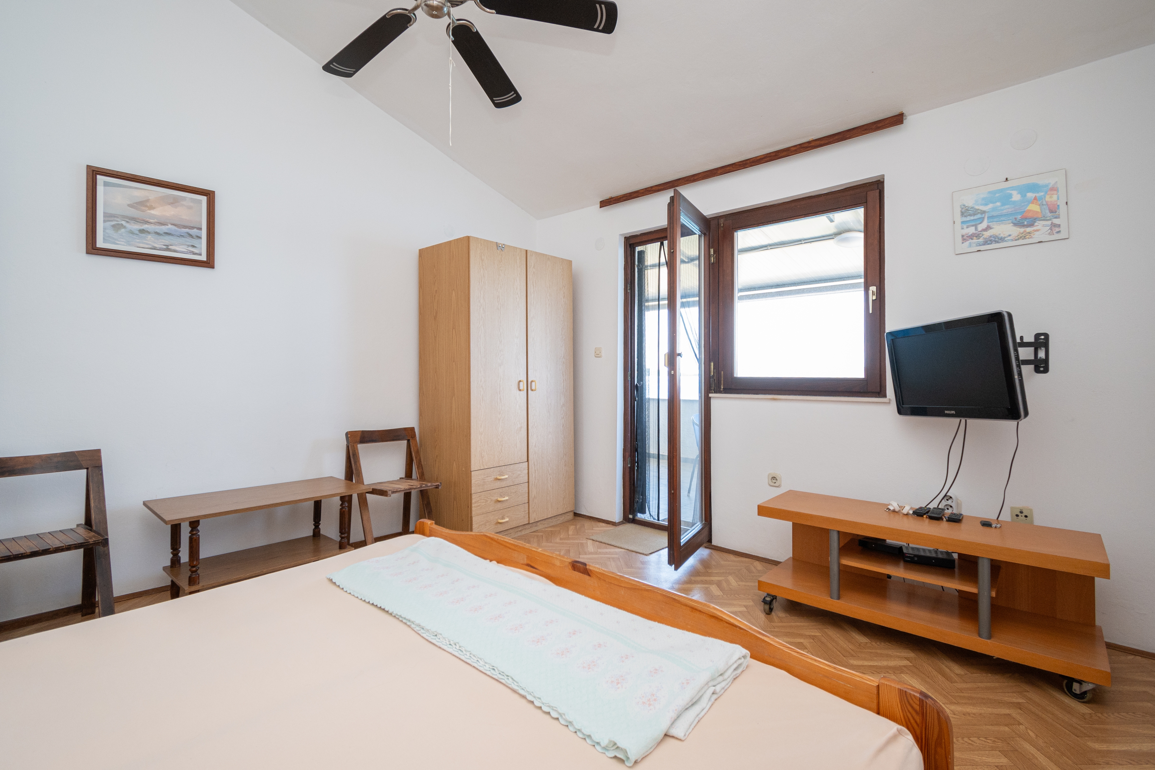 One bedroom apartment near beach Bibinje, Zadar  A-a