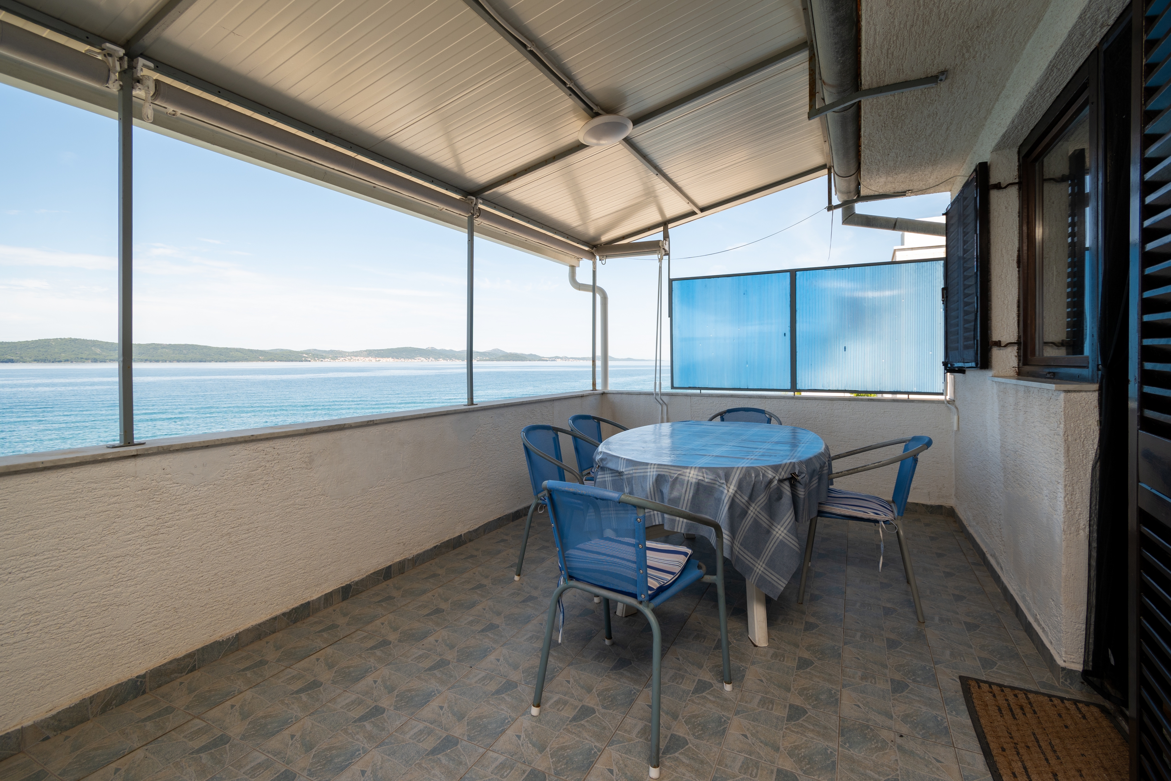 One bedroom apartment near beach Bibinje, Zadar  A-a