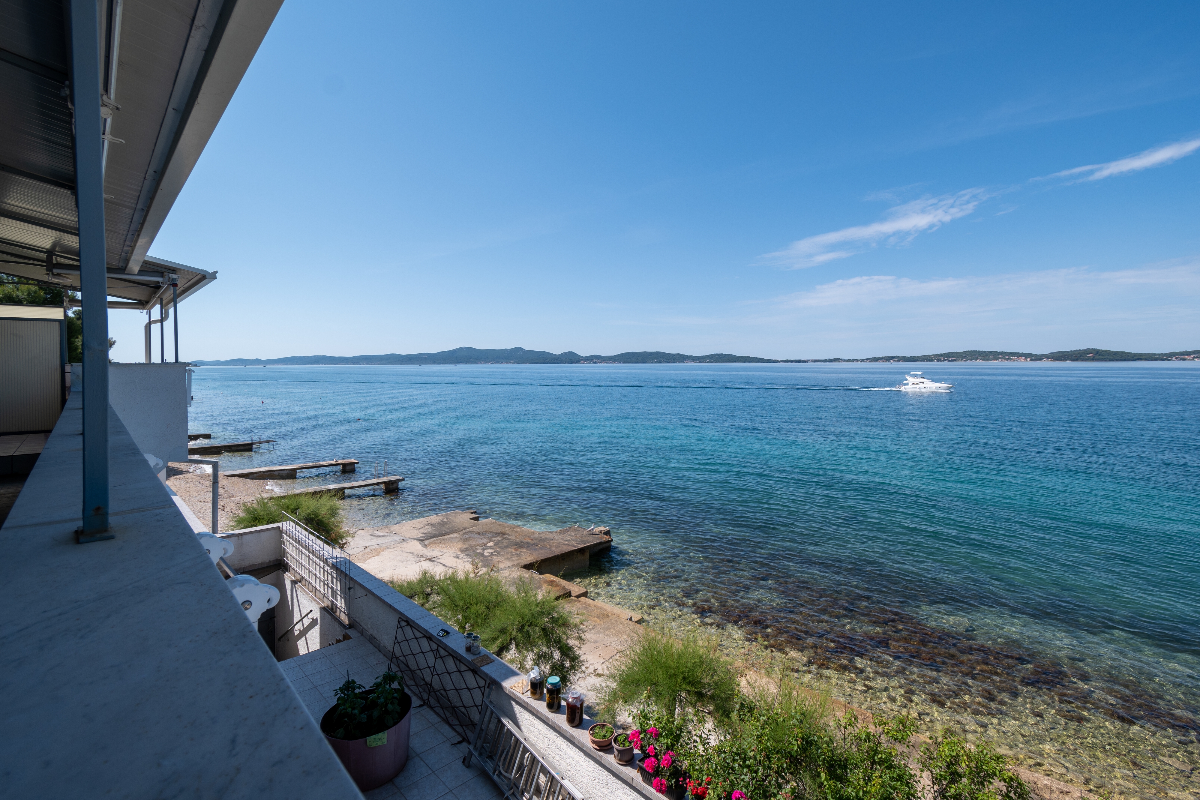 One bedroom apartment near beach Bibinje, Zadar  A-a