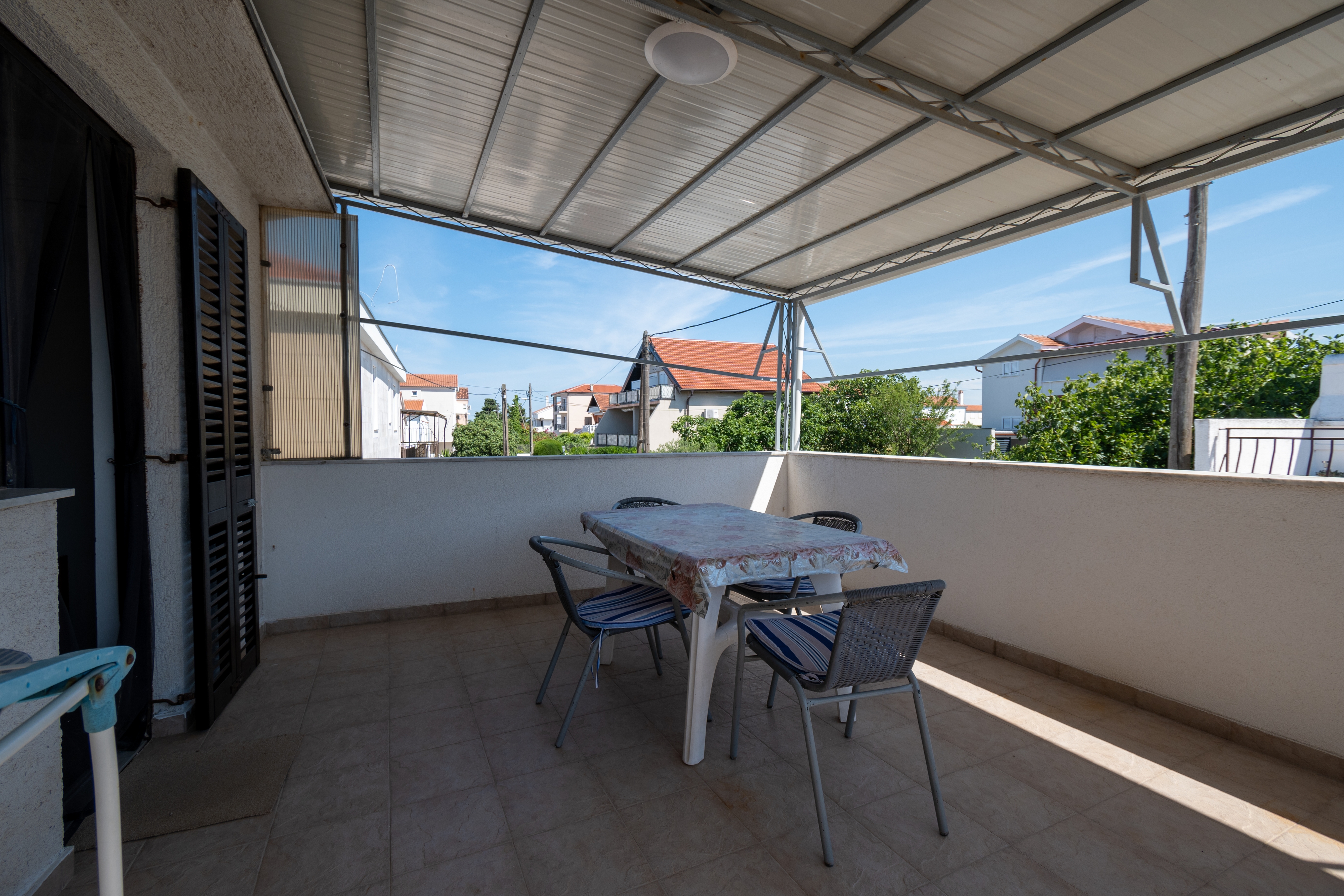 One bedroom apartment near beach Bibinje, Zadar  A-b