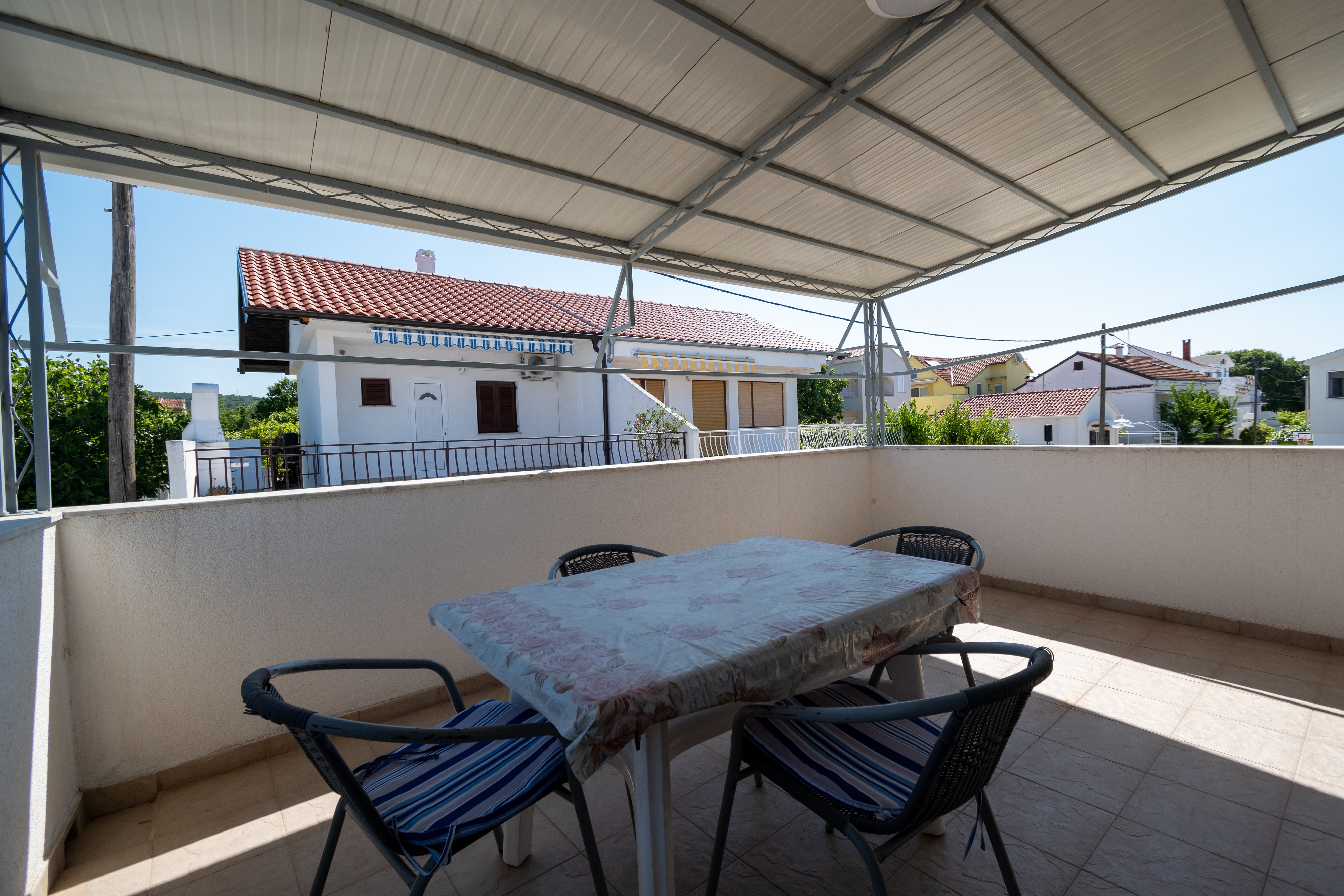 One bedroom apartment near beach Bibinje, Zadar  A-b