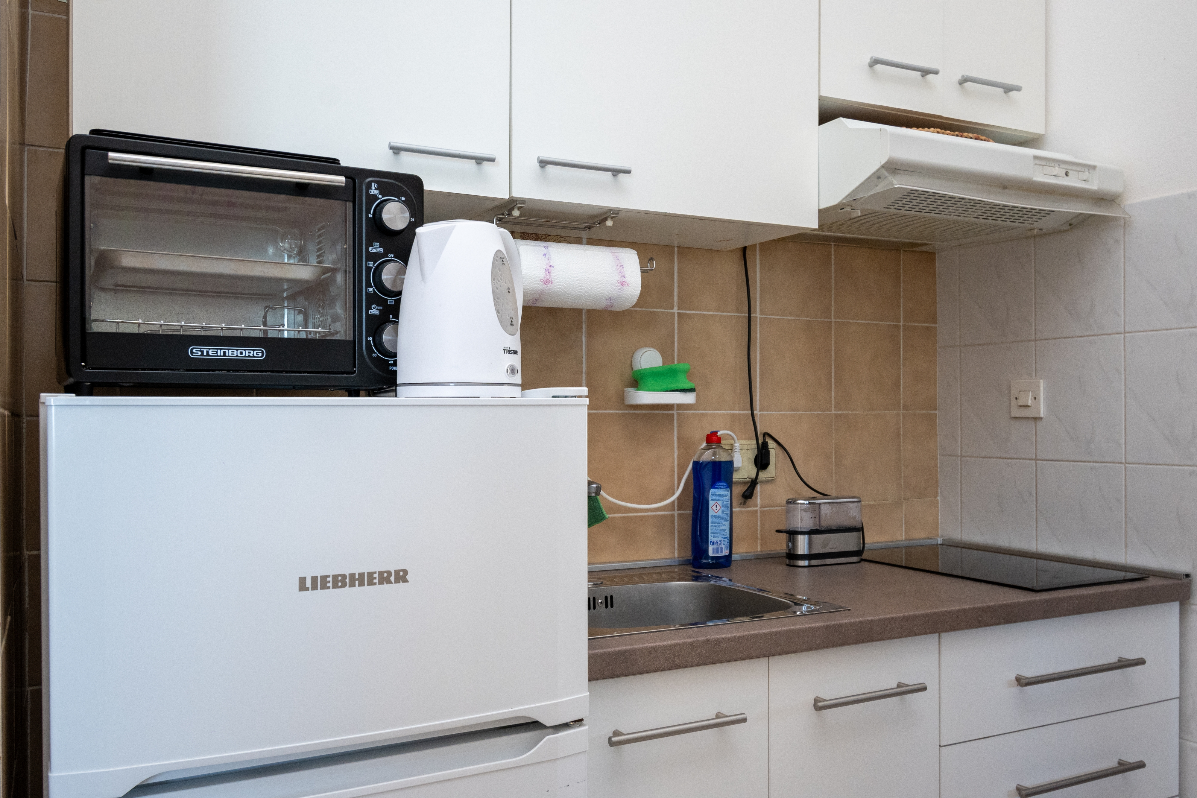 One bedroom apartment near beach Bibinje, Zadar  A-c