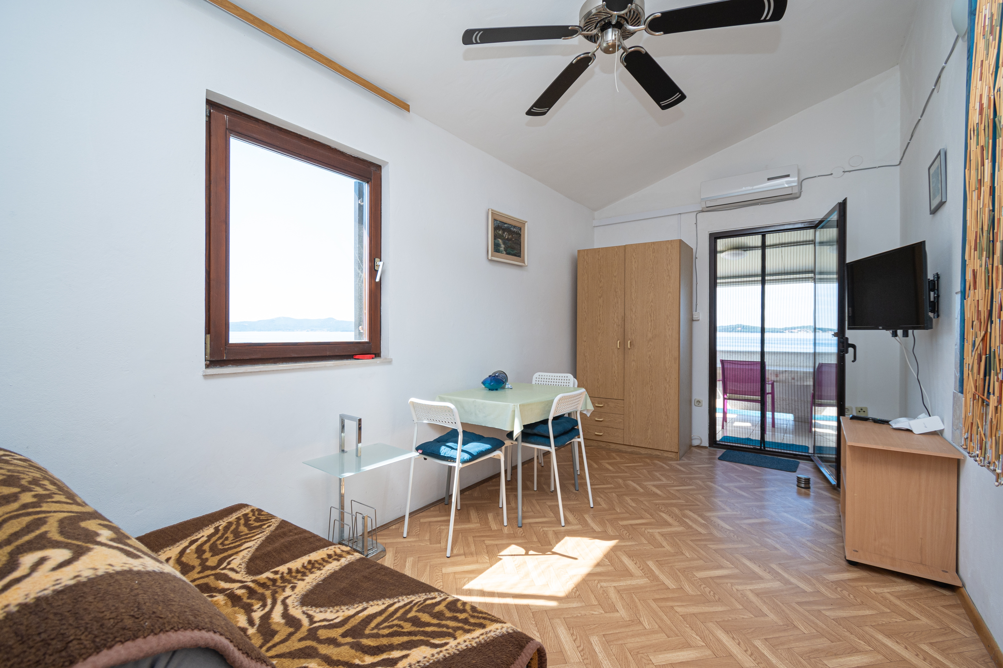 One bedroom apartment near beach Bibinje, Zadar (A-22508-c) One bedroom apartment near beach Bibinje, Zadar (A-22508-c)