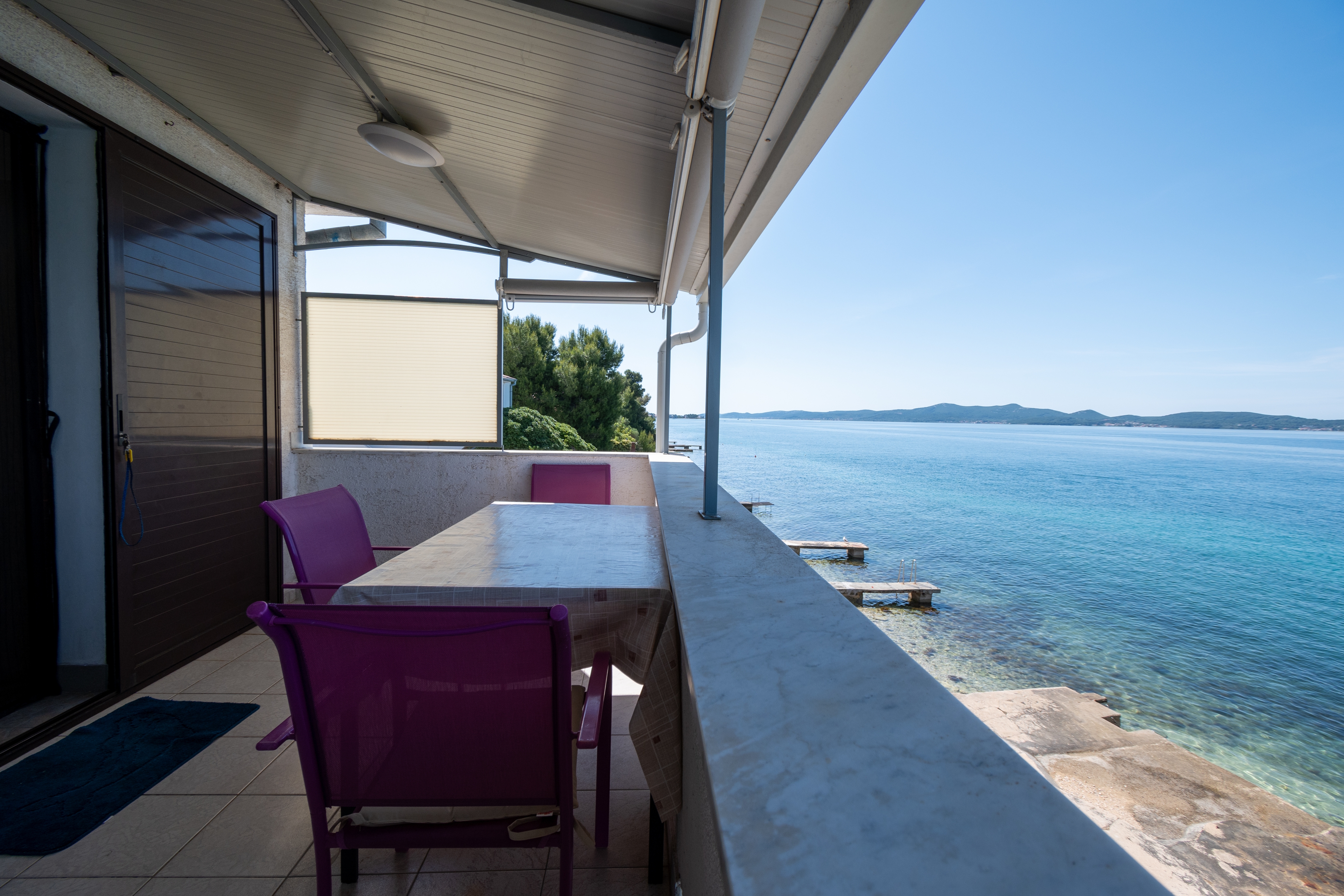 One bedroom apartment near beach Bibinje, Zadar  A-c