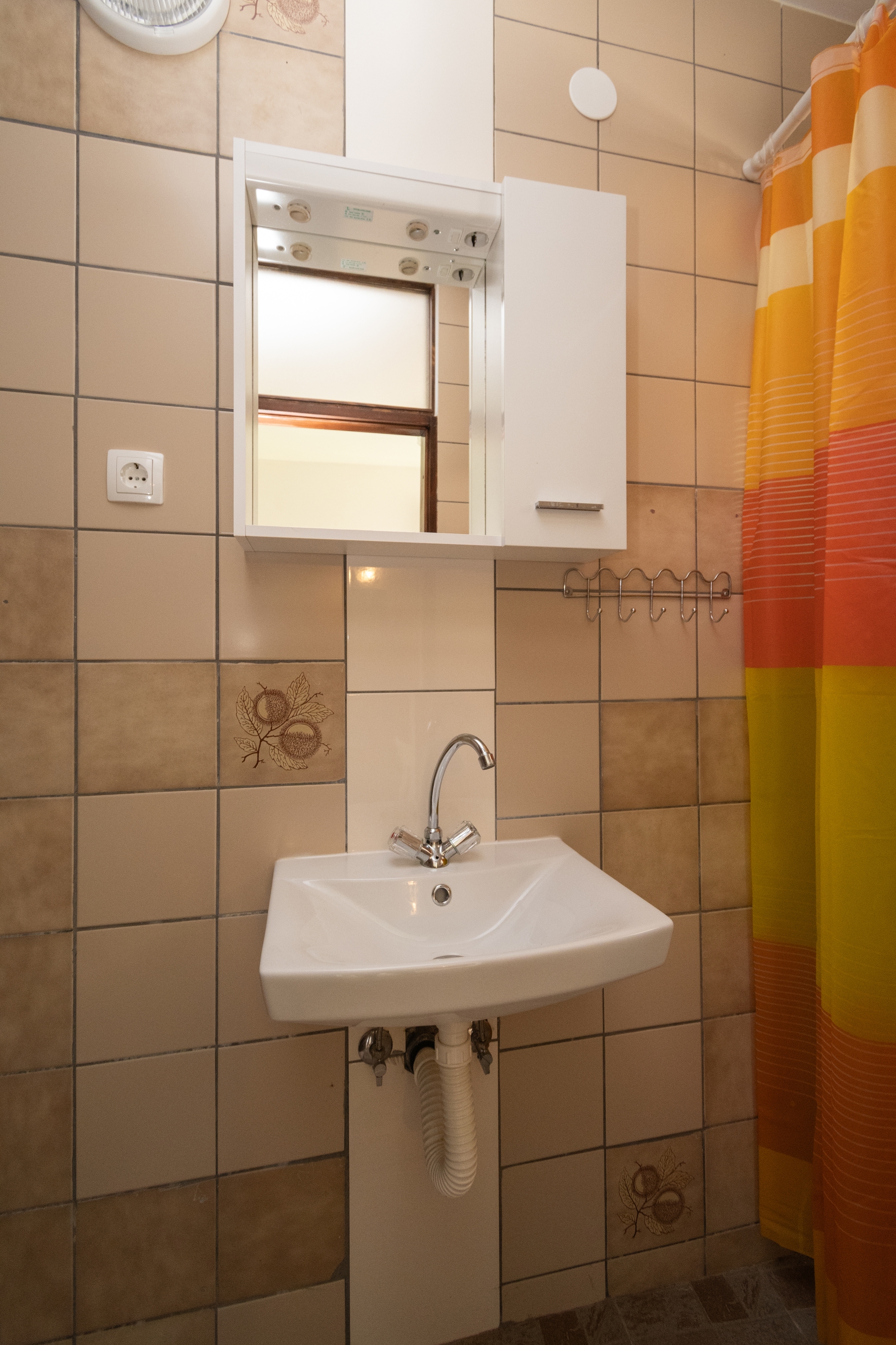 One bedroom apartment near beach Bibinje, Zadar  A-d