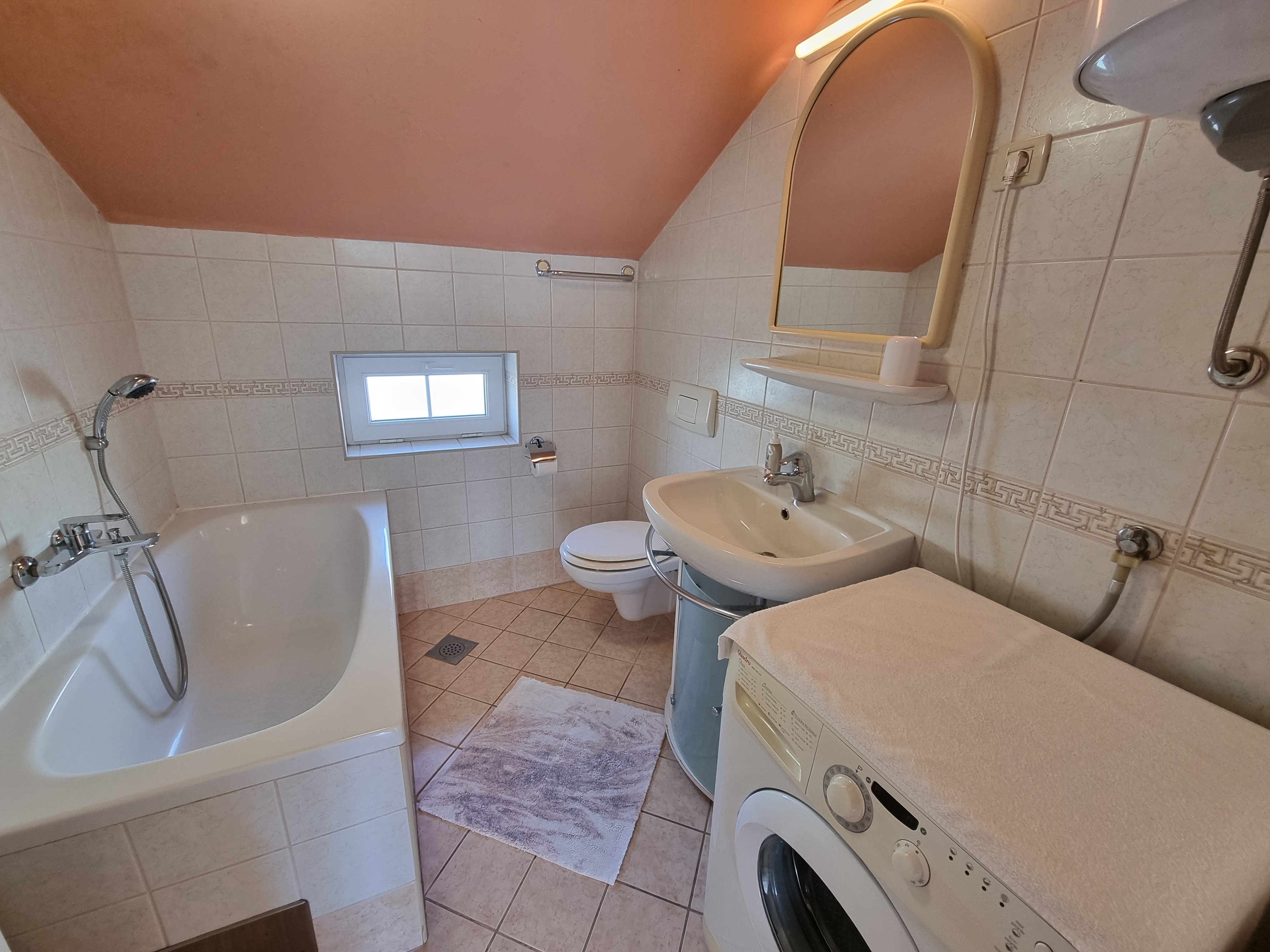 Two bedroom apartment with balcony and sea view Crikvenica  A-a