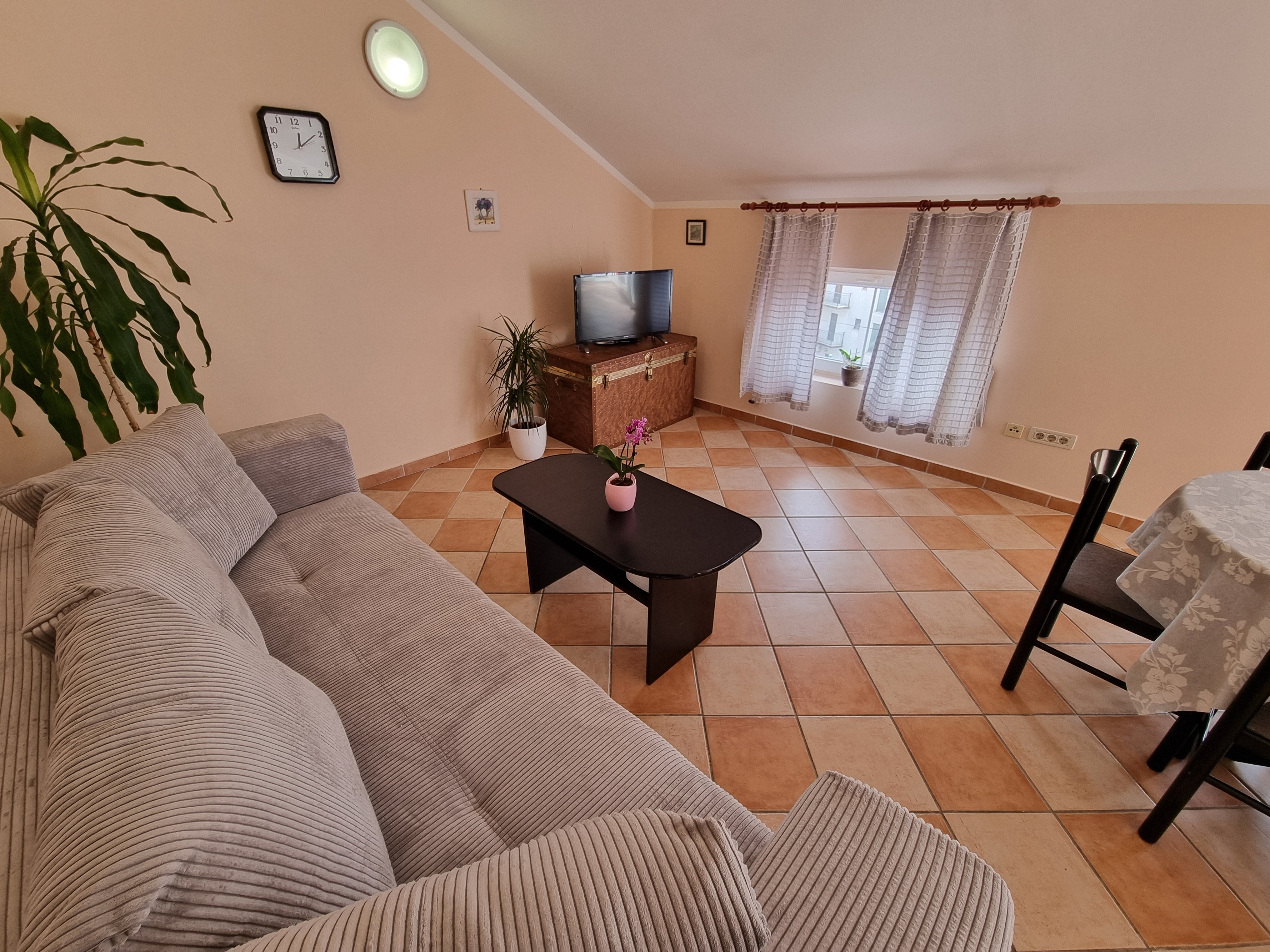 Two bedroom apartment with balcony and sea view Crikvenica (A-22516-a) Two bedroom apartment with balcony and sea view Crikvenica (A-22516-a)