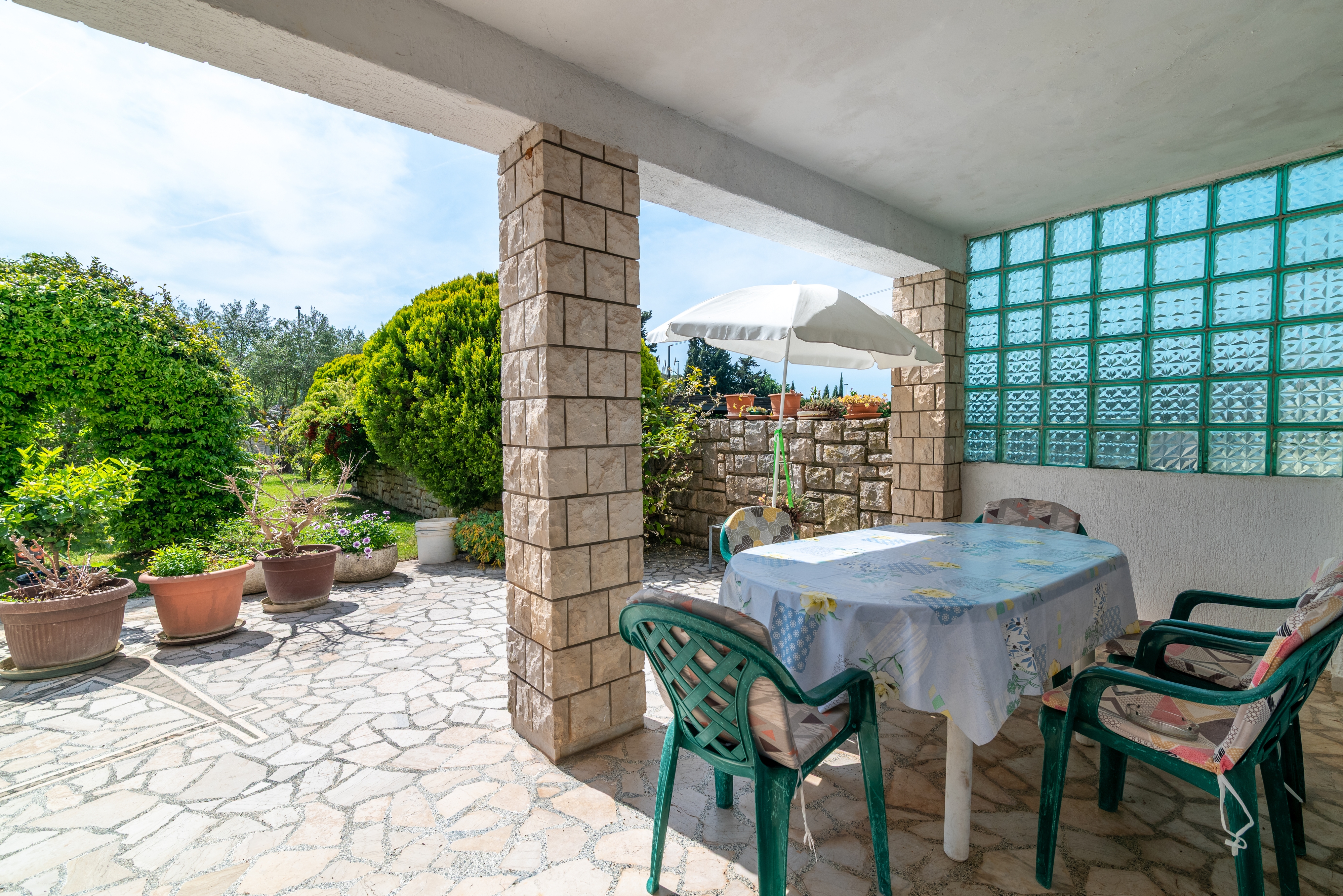 Two bedroom apartment with terrace Pula  A-a