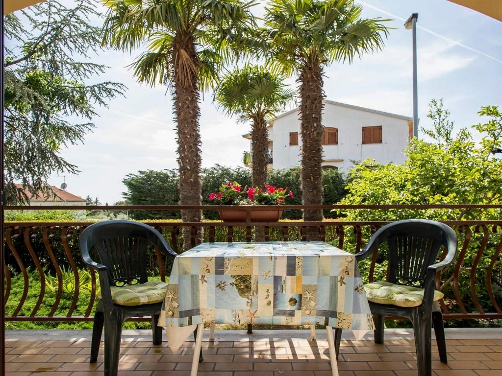 One bedroom apartment with balcony Rovinj (A-22526-a)
