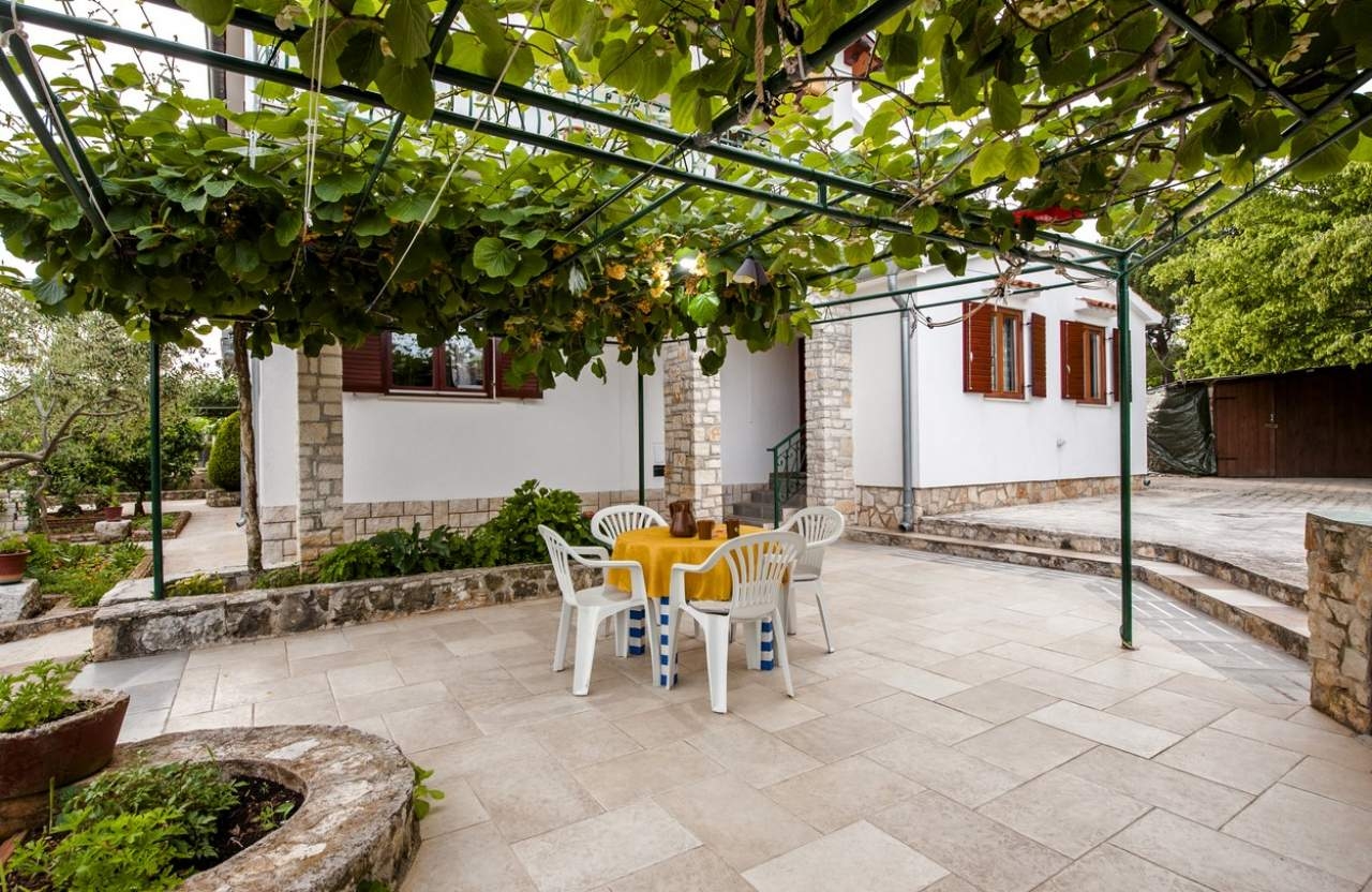 One bedroom apartment with terrace Rovinj (A-22528-b) One bedroom apartment with terrace Rovinj (A-22528-b)