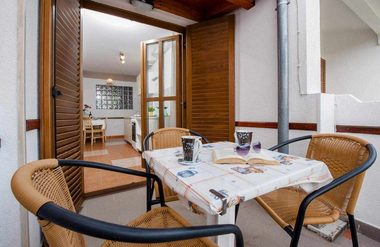 Two bedroom apartment with balcony Rovinj  A-c