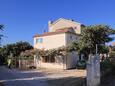 Medulin, Medulin, Aparcamiento 2253 - Apartamentos near sea with sandy beach.