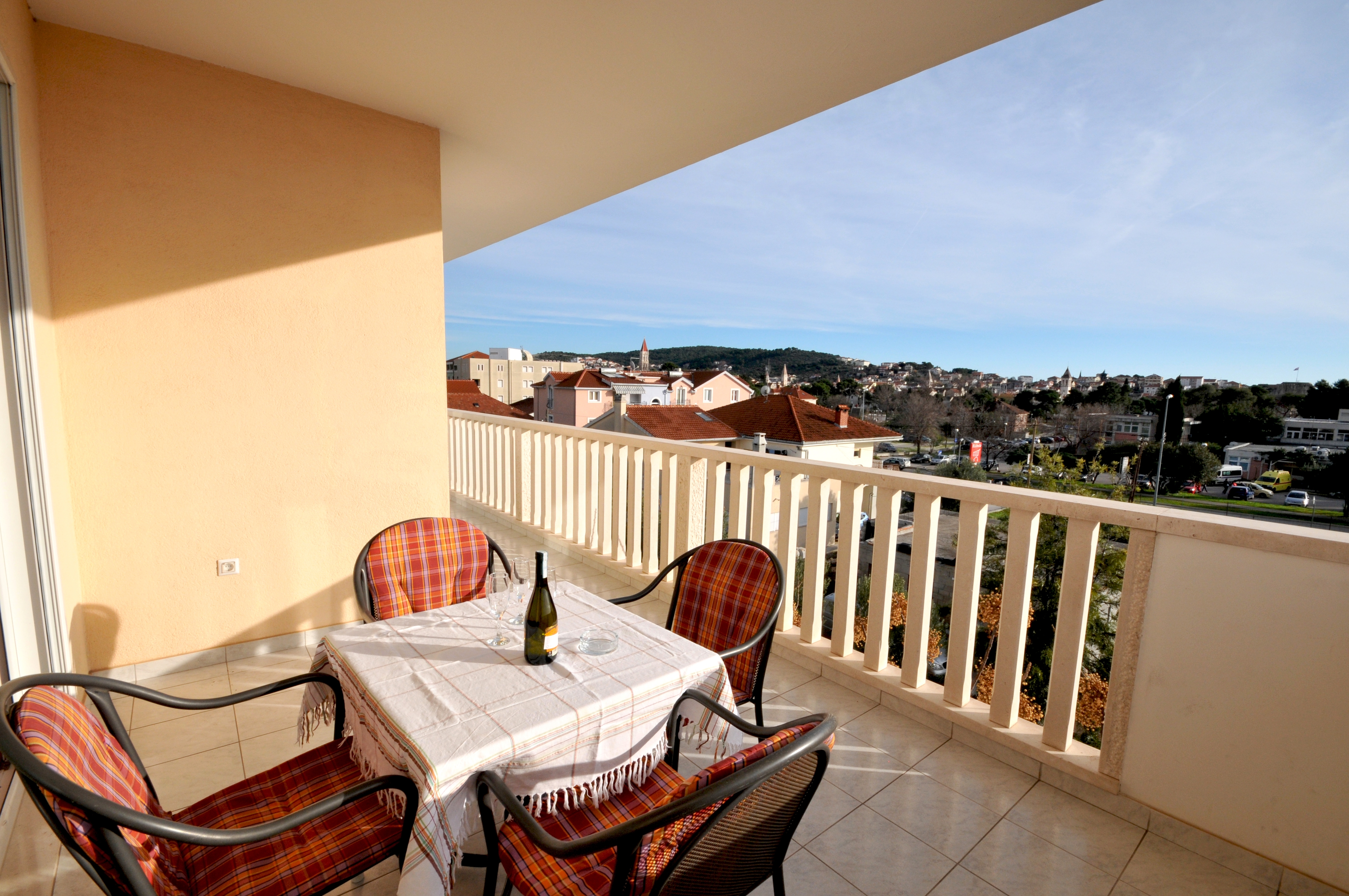 Two bedroom apartment with balcony Trogir  A-a