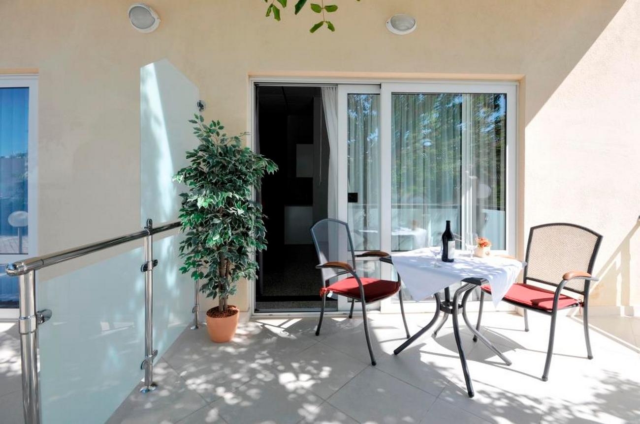 Studio flat with balcony Trogir  AS-a