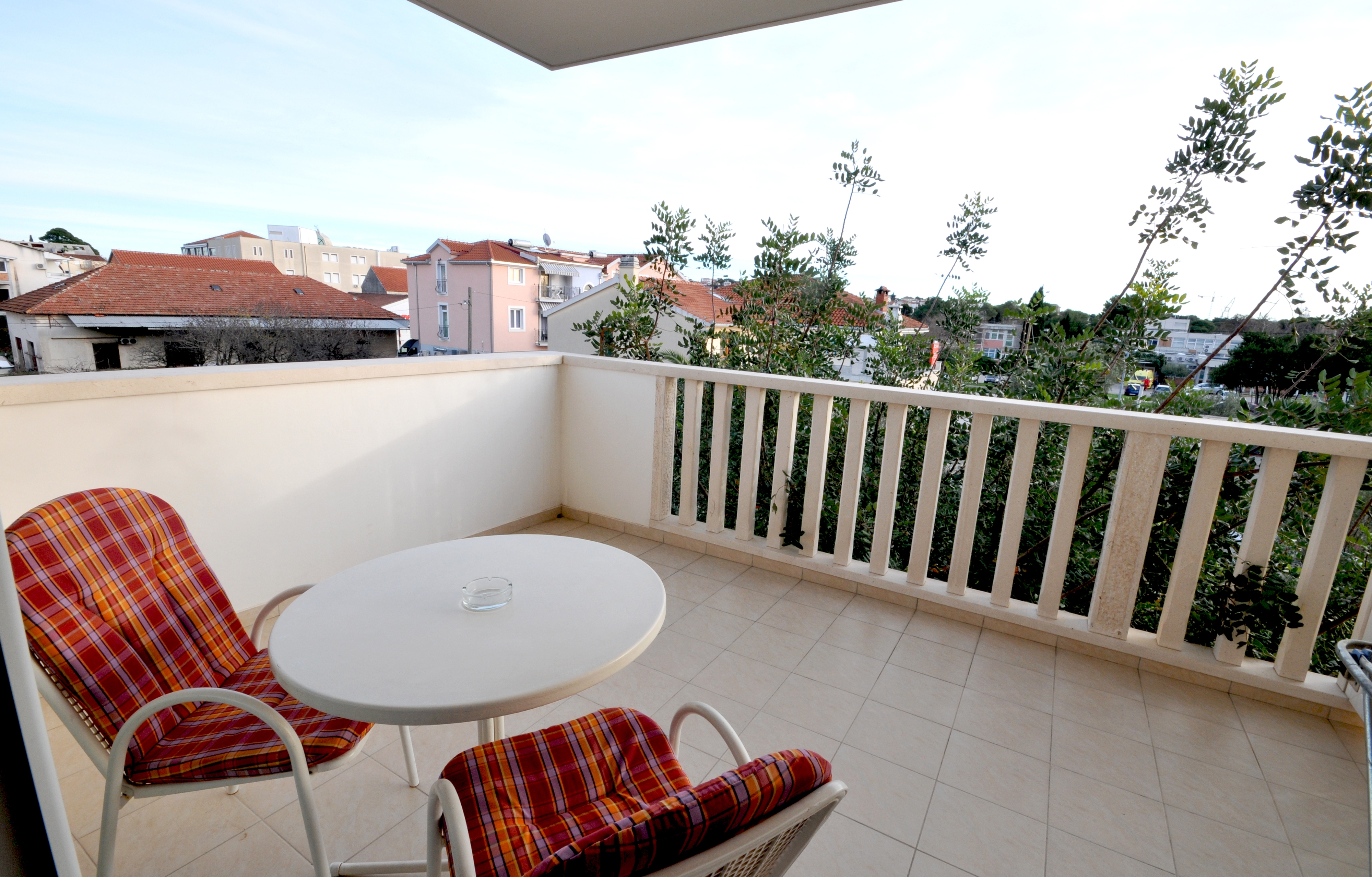 Studio flat with balcony Trogir  AS-b