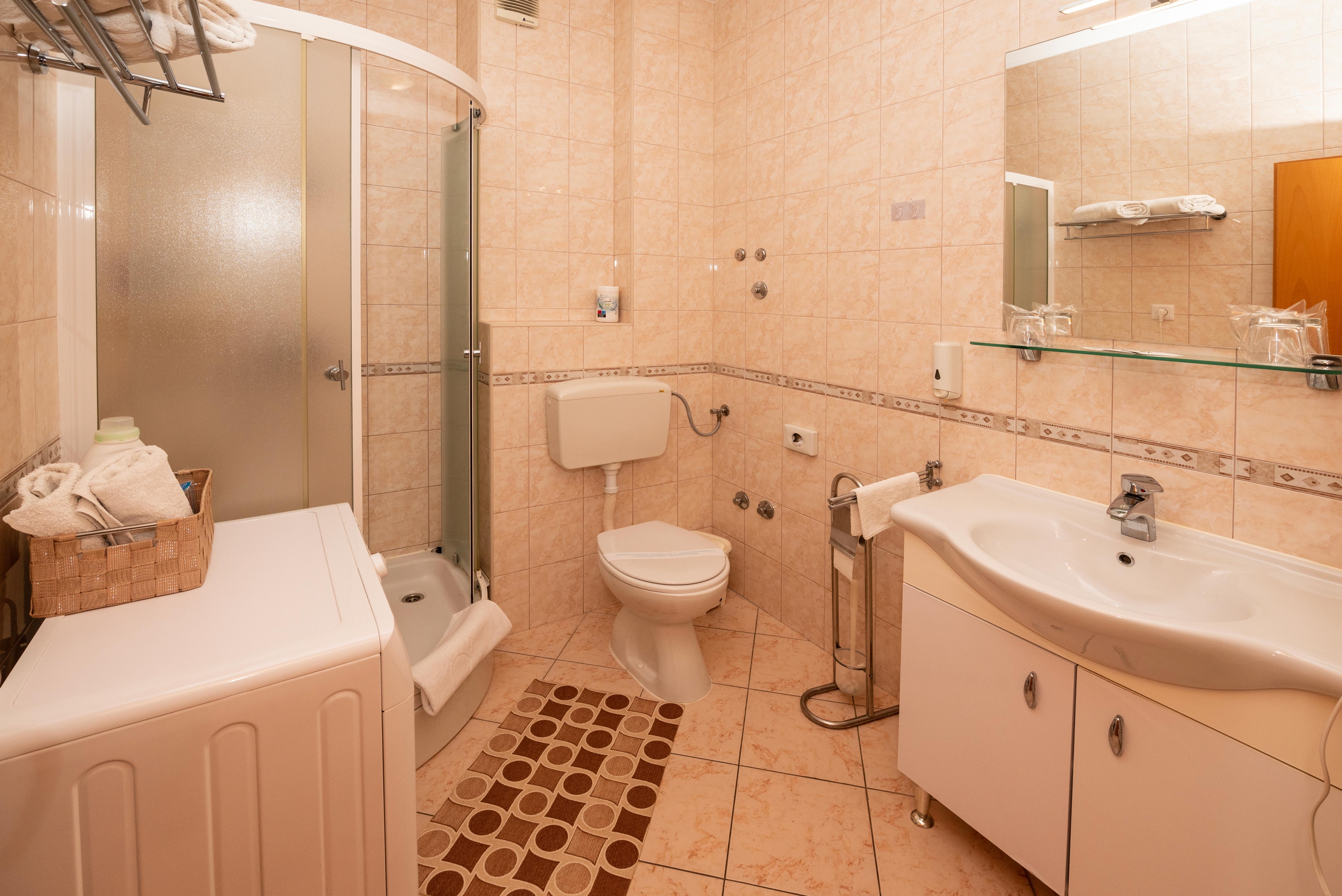 Studio flat with balcony Trogir  AS-b
