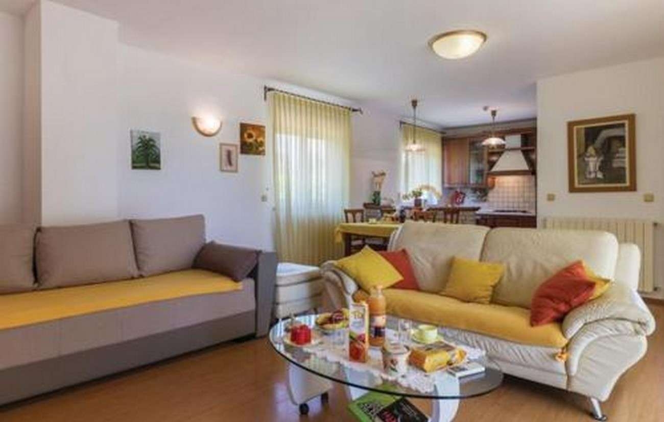 One bedroom apartment with terrace Vodnjan, Fažana  A-a