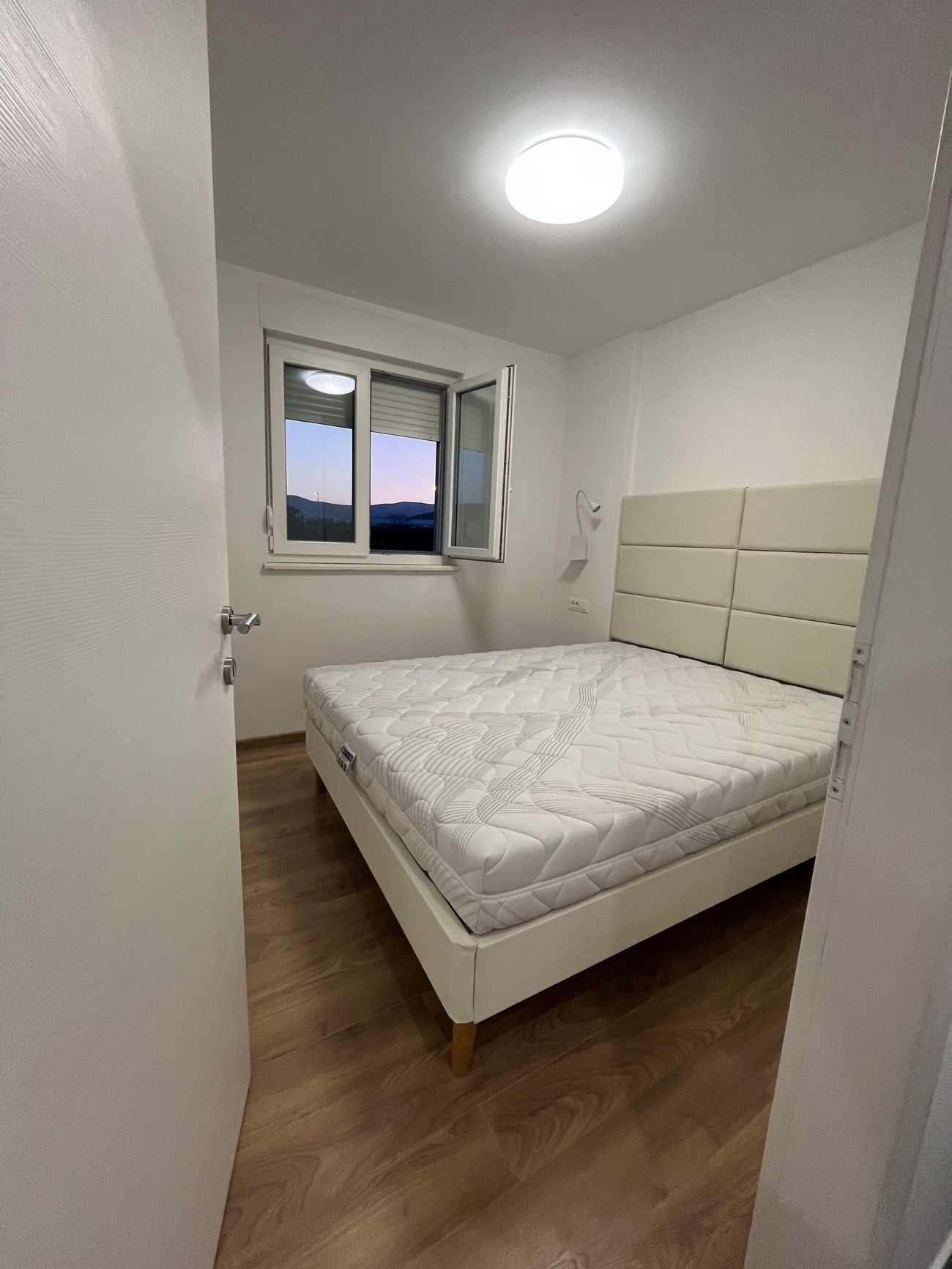 One bedroom apartment with balcony Kaštel Štafilić, Kaštela  A-c