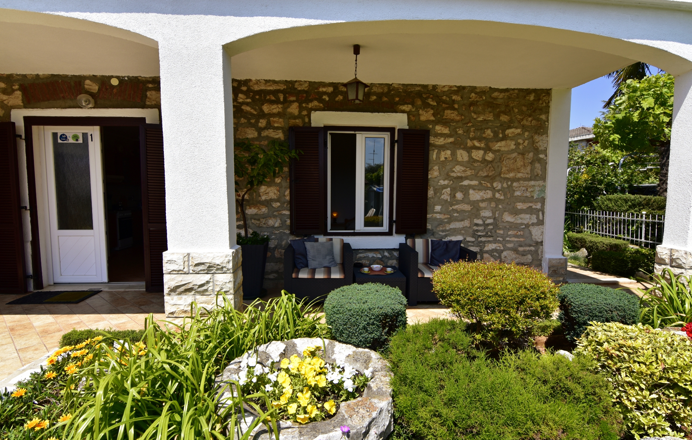 Two bedroom apartment with terrace and sea view Umag (A-22536-a)