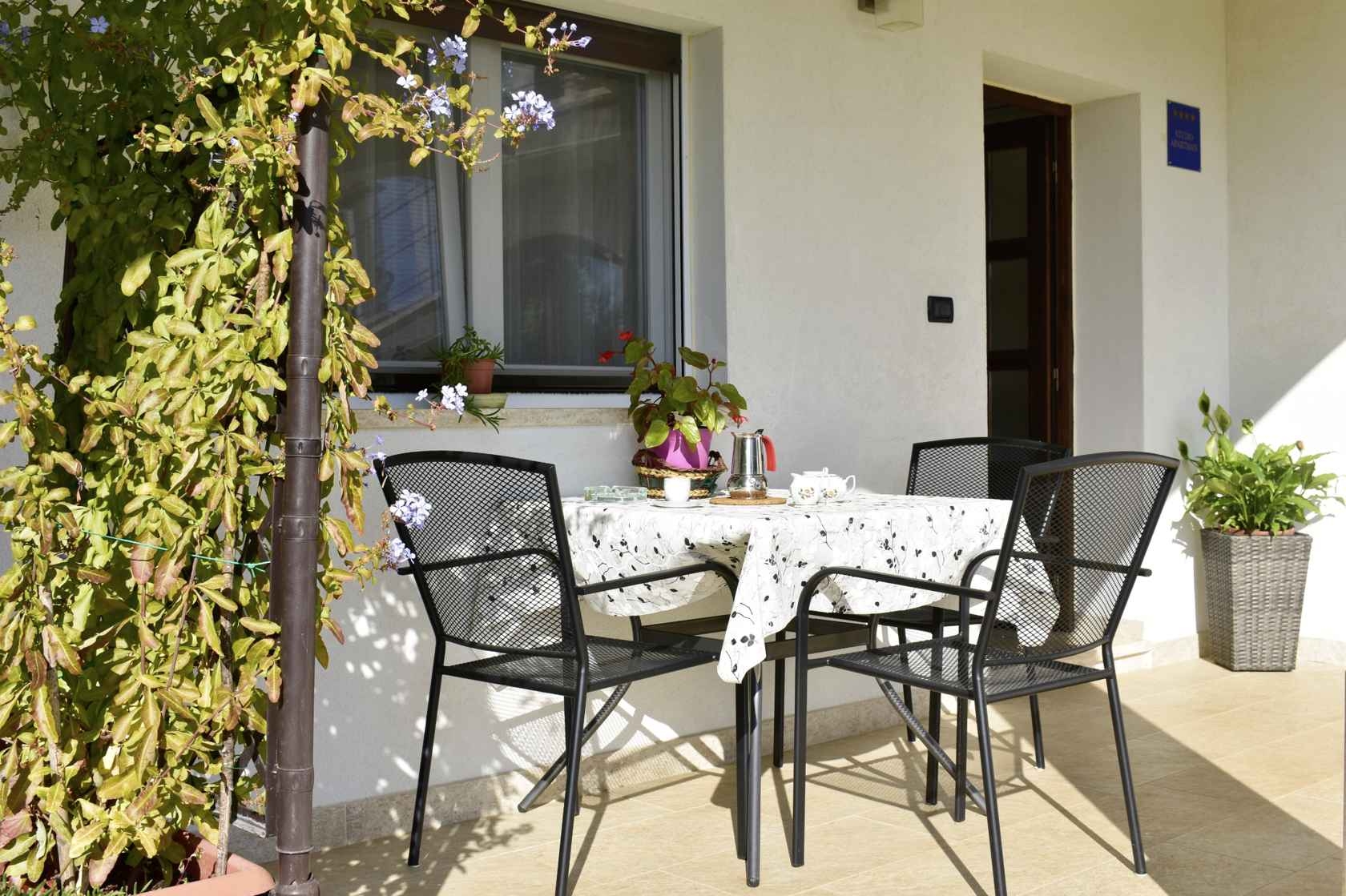 Studio flat with terrace Sosi, Umag (AS-22546-a) Studio flat with terrace Sosi, Umag (AS-22546-a)