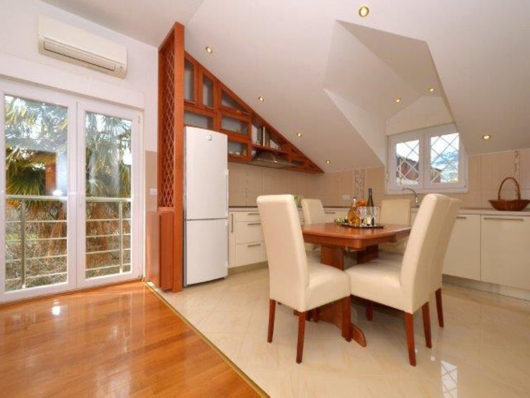 Two bedroom apartment with balcony Kaštel Stari, Kaštela (A-22551-a)