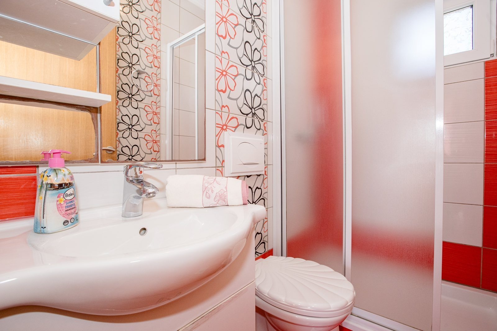 Three bedroom apartment with balcony Lopar, Rab  A-b