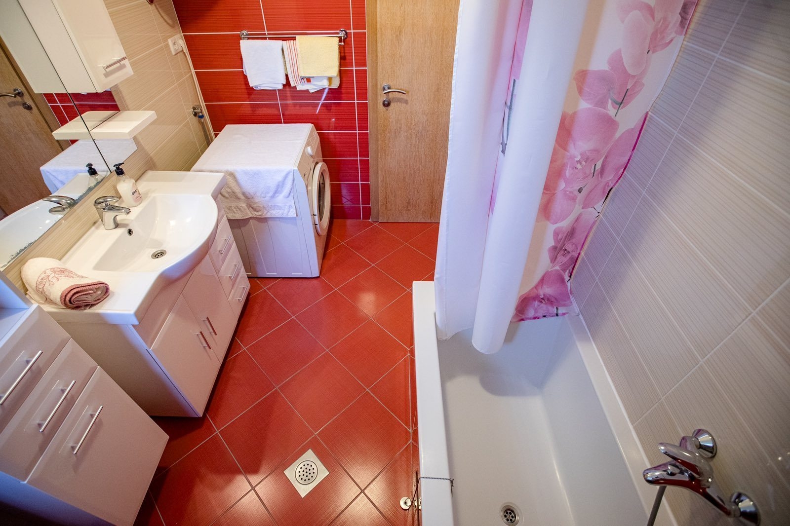 Three bedroom apartment with balcony Lopar, Rab  A-b