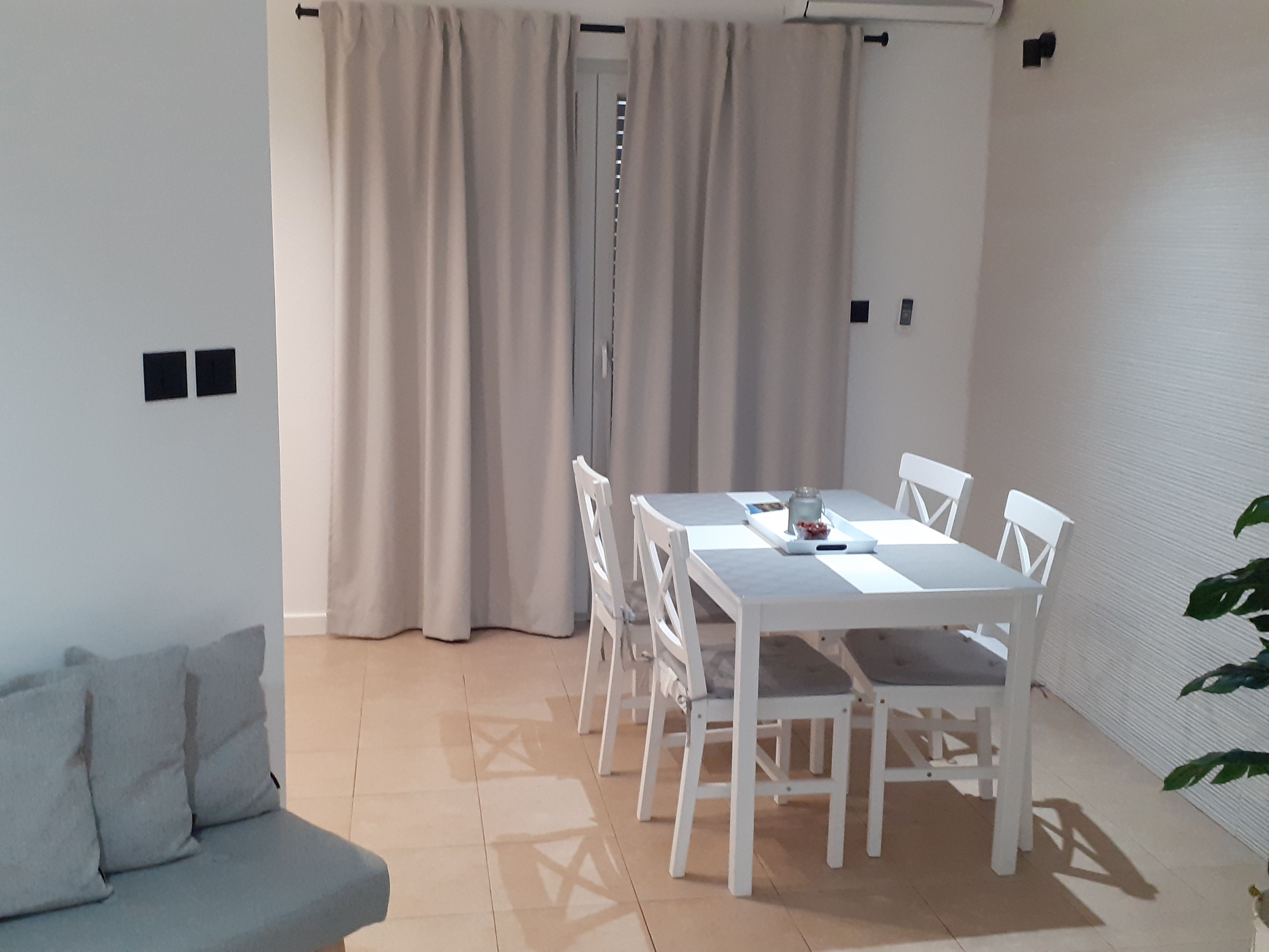 Three bedroom apartment near beach Zečevo Rtić, Rogoznica  A-b