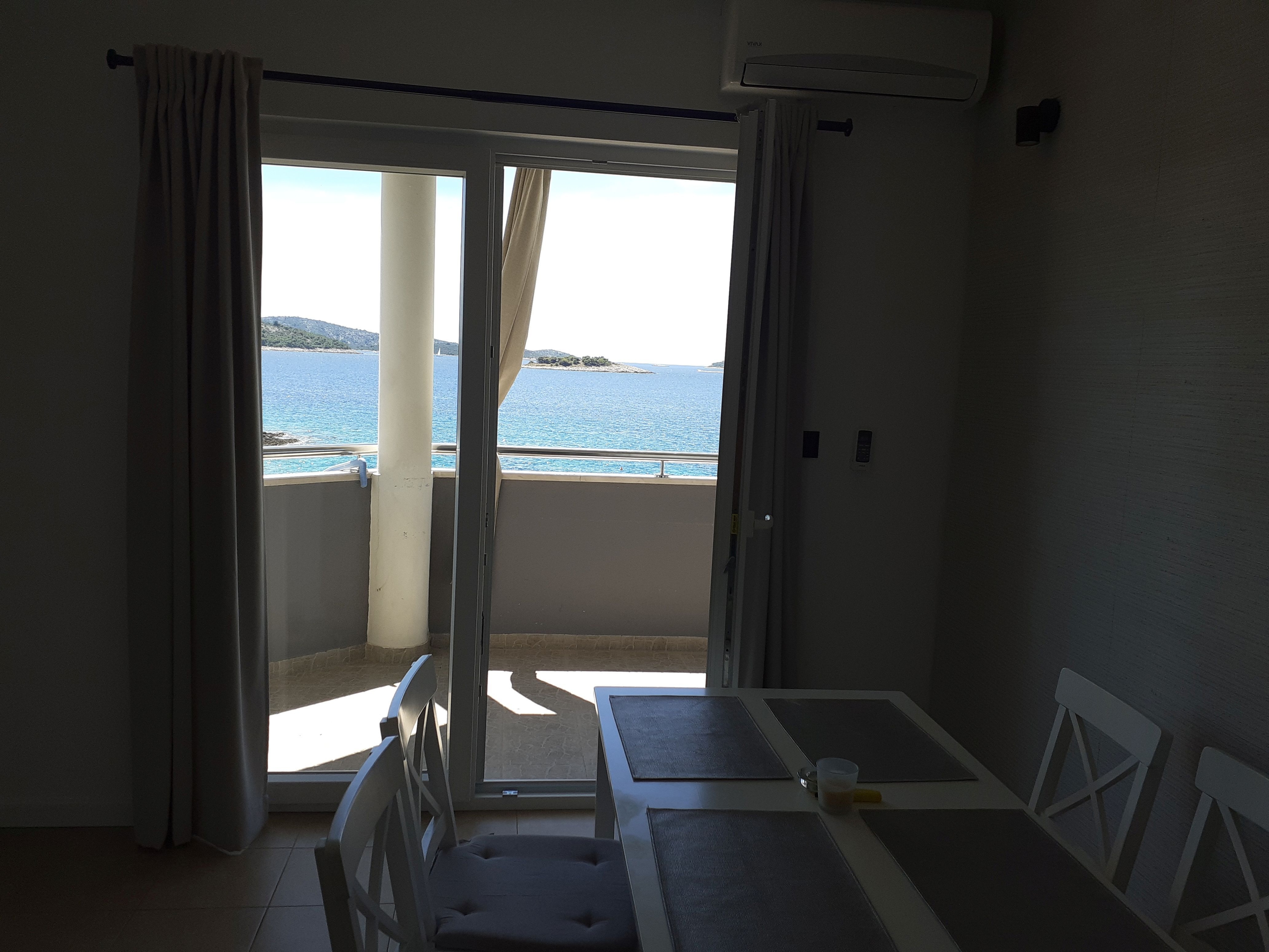 Three bedroom apartment near beach Zečevo Rtić, Rogoznica  A-b