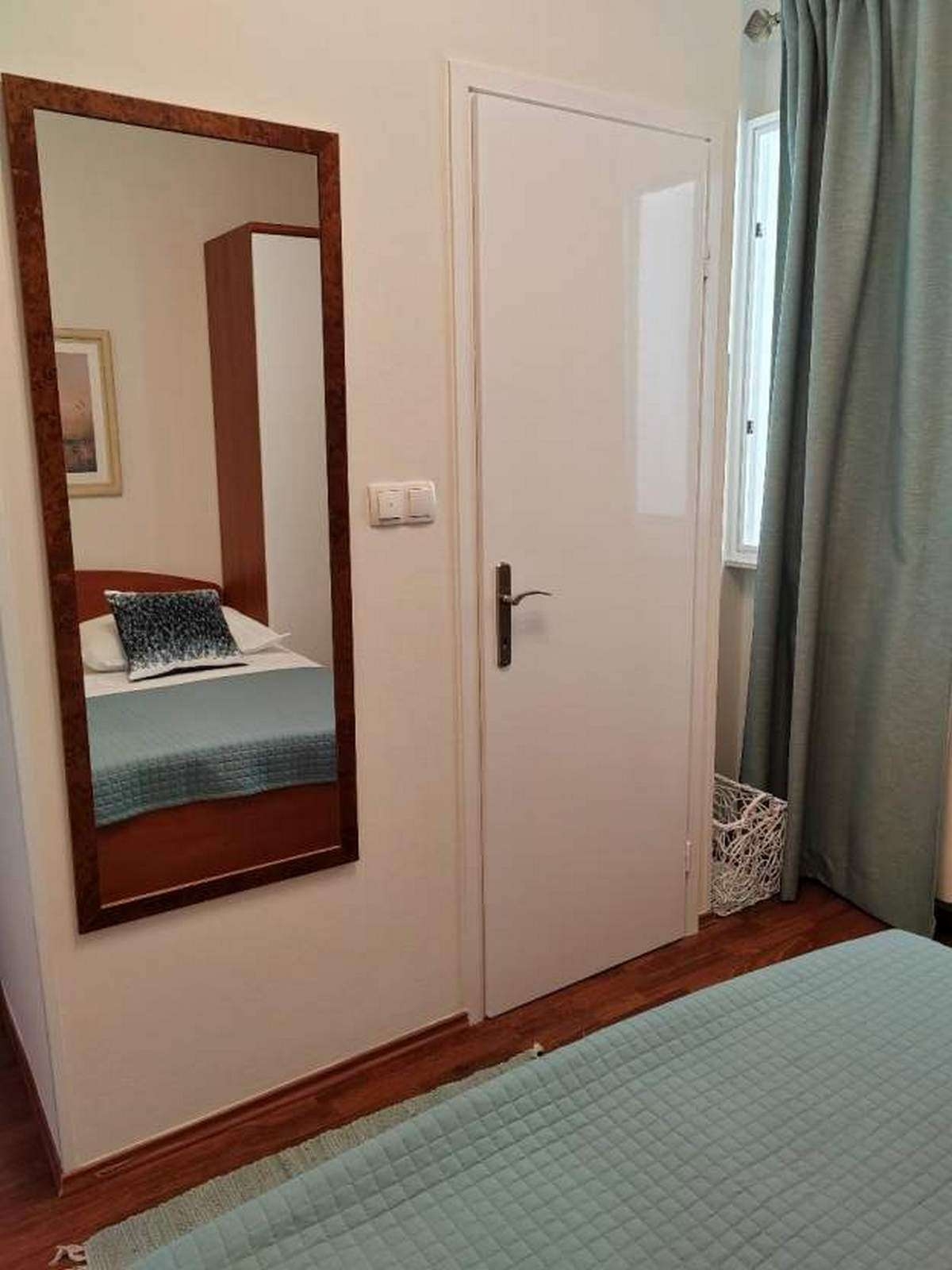 Top Rab Barbat Top Rab Barbat