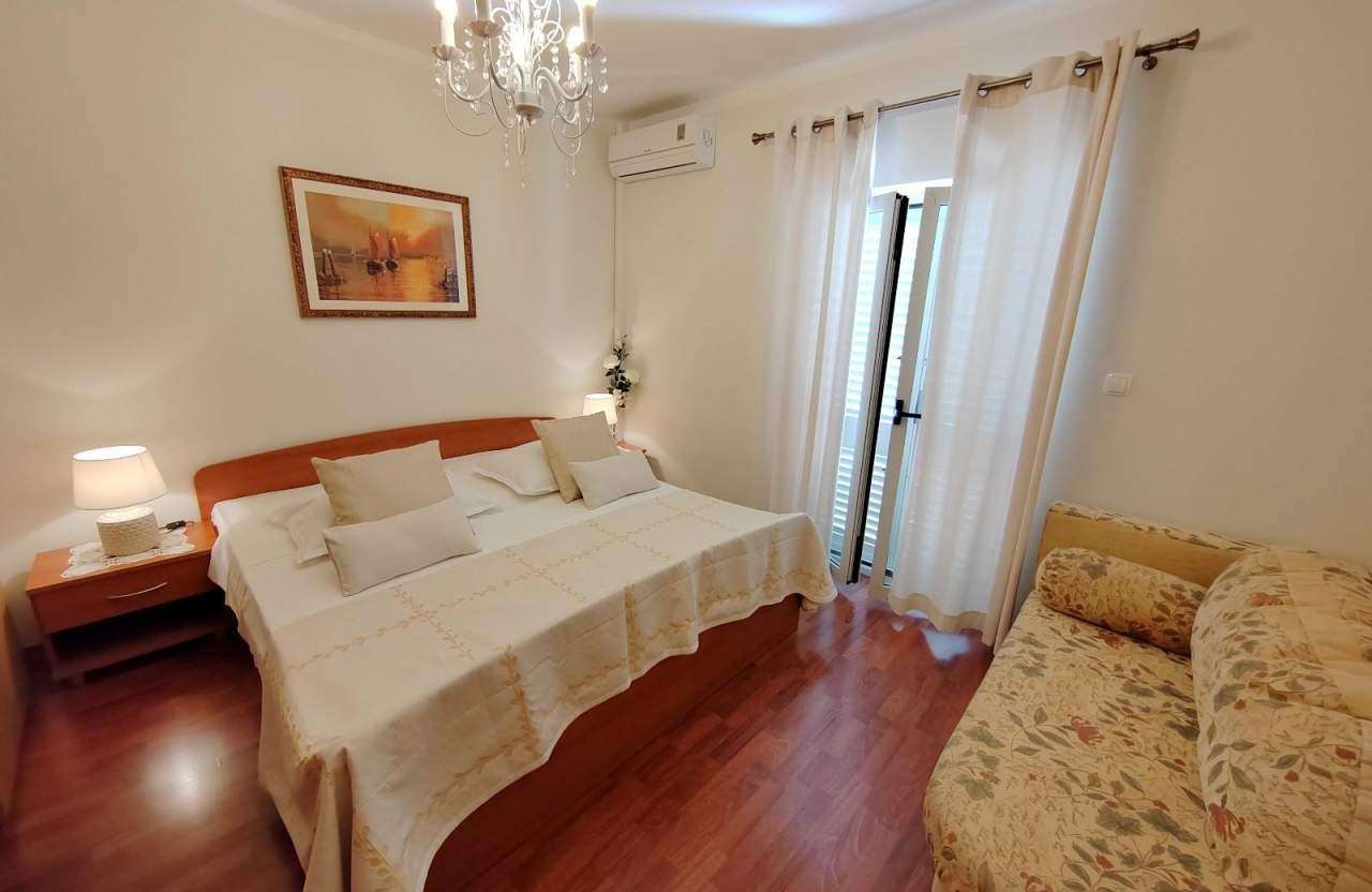 Top Rab Barbat Top Rab Barbat