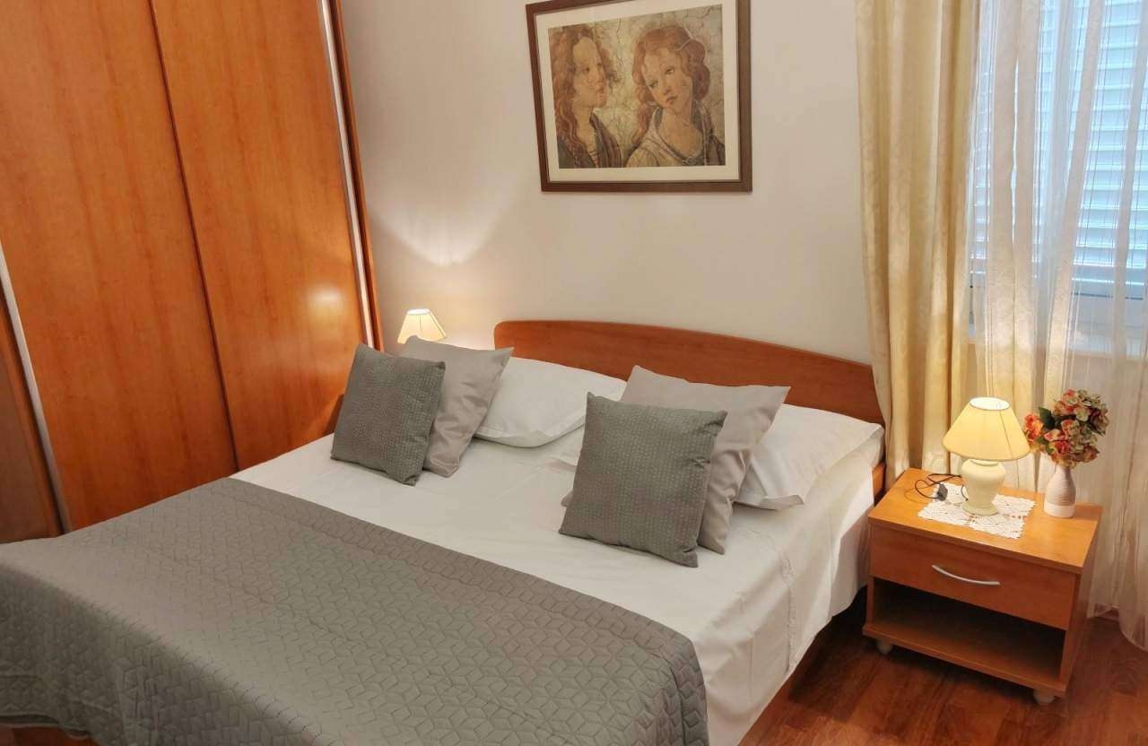 Top Rab Barbat Top Rab Barbat