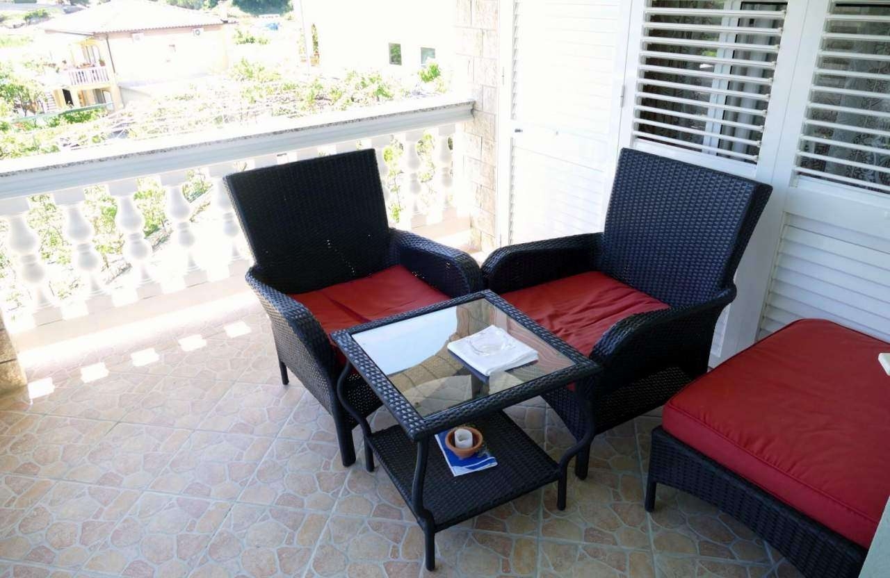 One bedroom apartment with balcony Palit, Rab  A-a