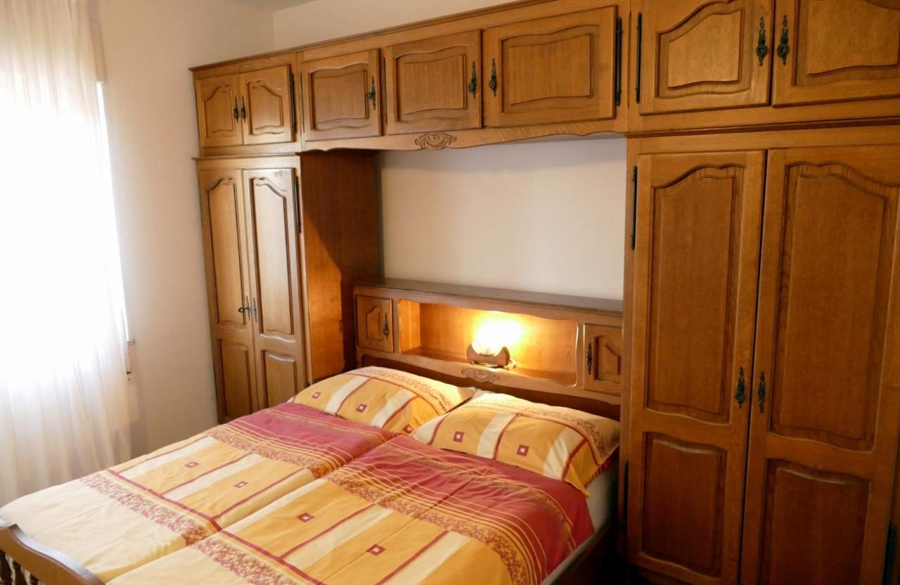 Two bedroom apartment with terrace and sea view Barbat, Rab  A-a