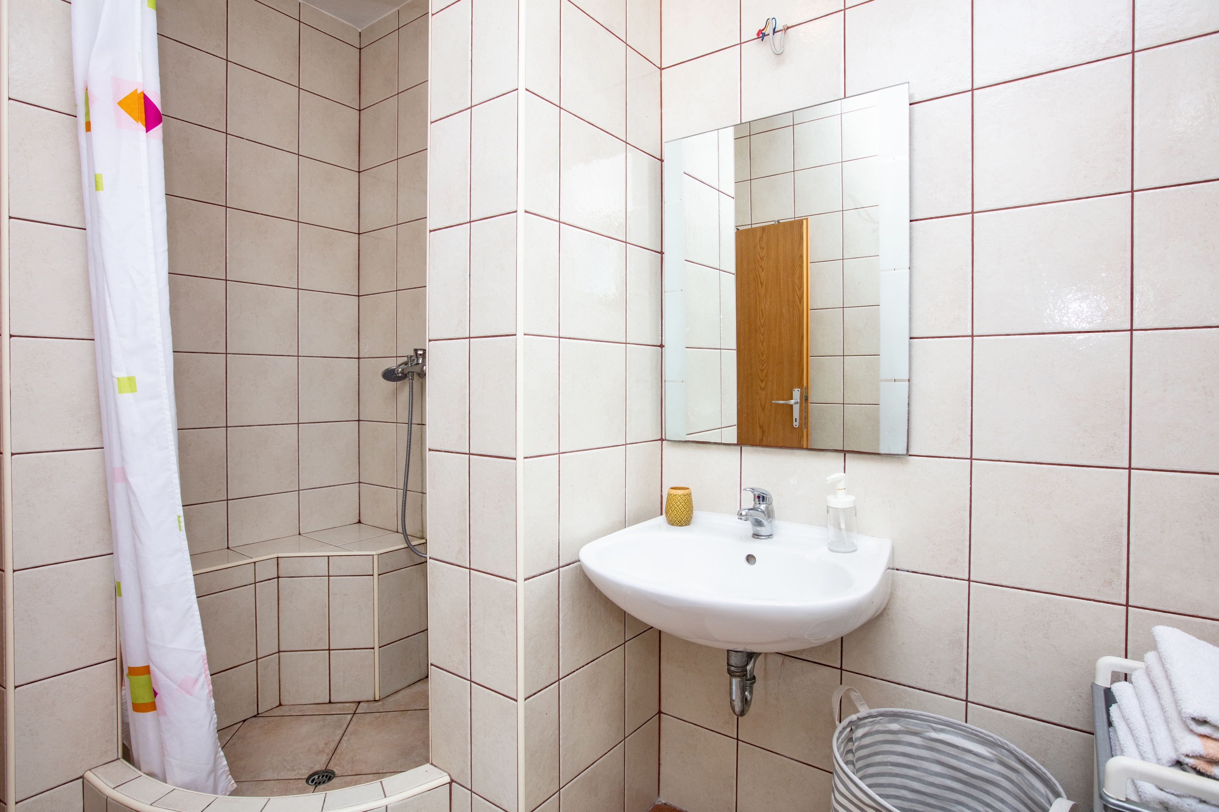 One bedroom apartment with balcony Pirovac, Šibenik  A-a
