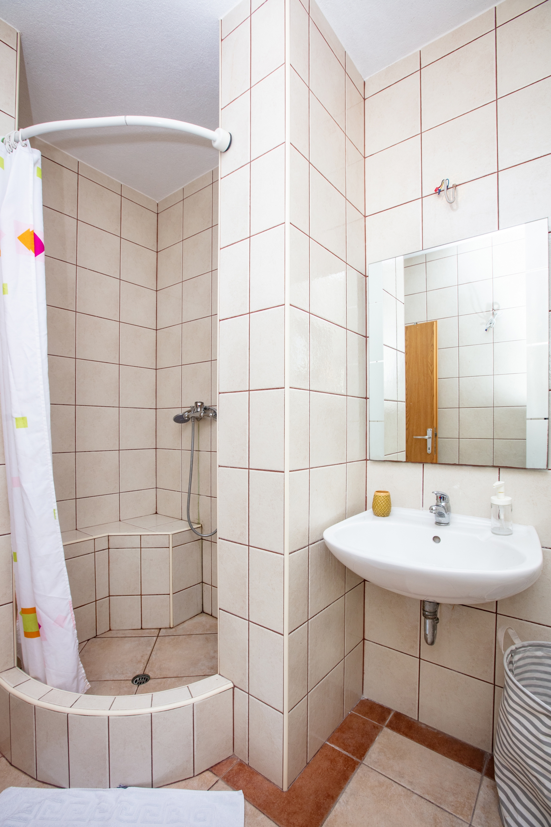 One bedroom apartment with balcony Pirovac, Šibenik  A-a