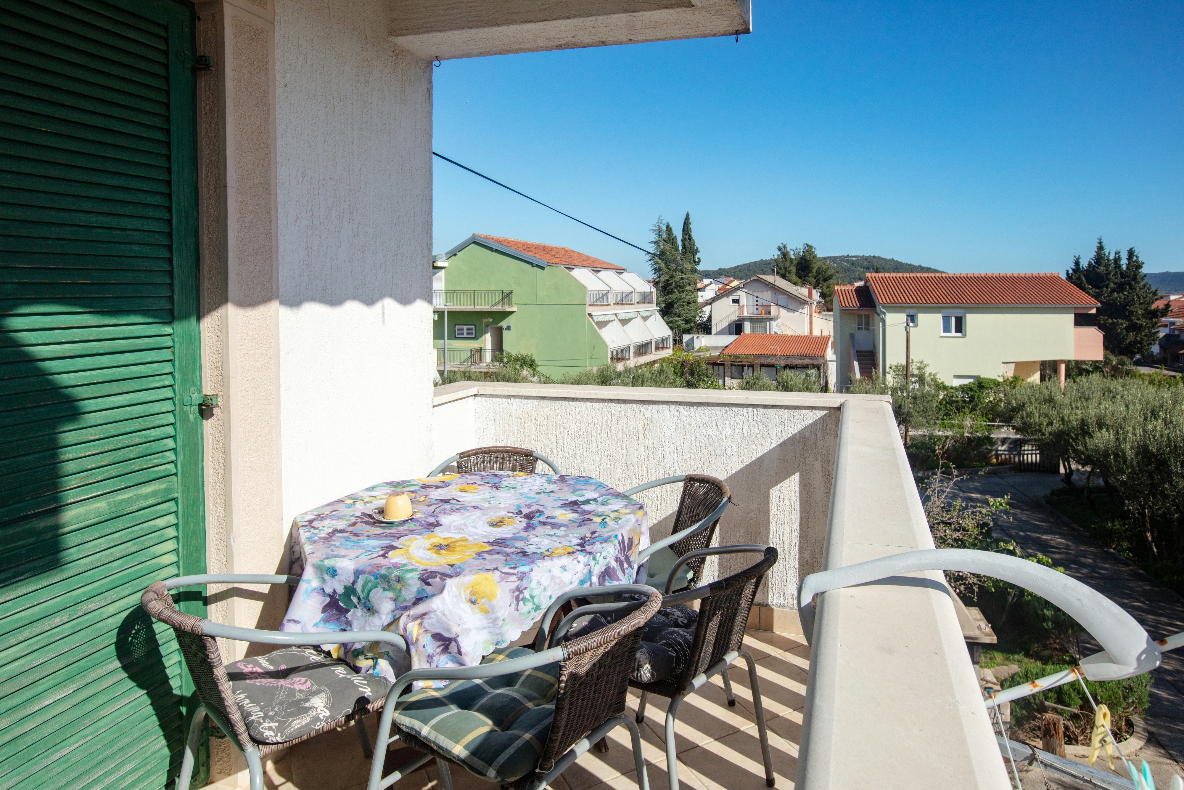 Two bedroom apartment with balcony and sea view Pirovac, Šibenik  A-b