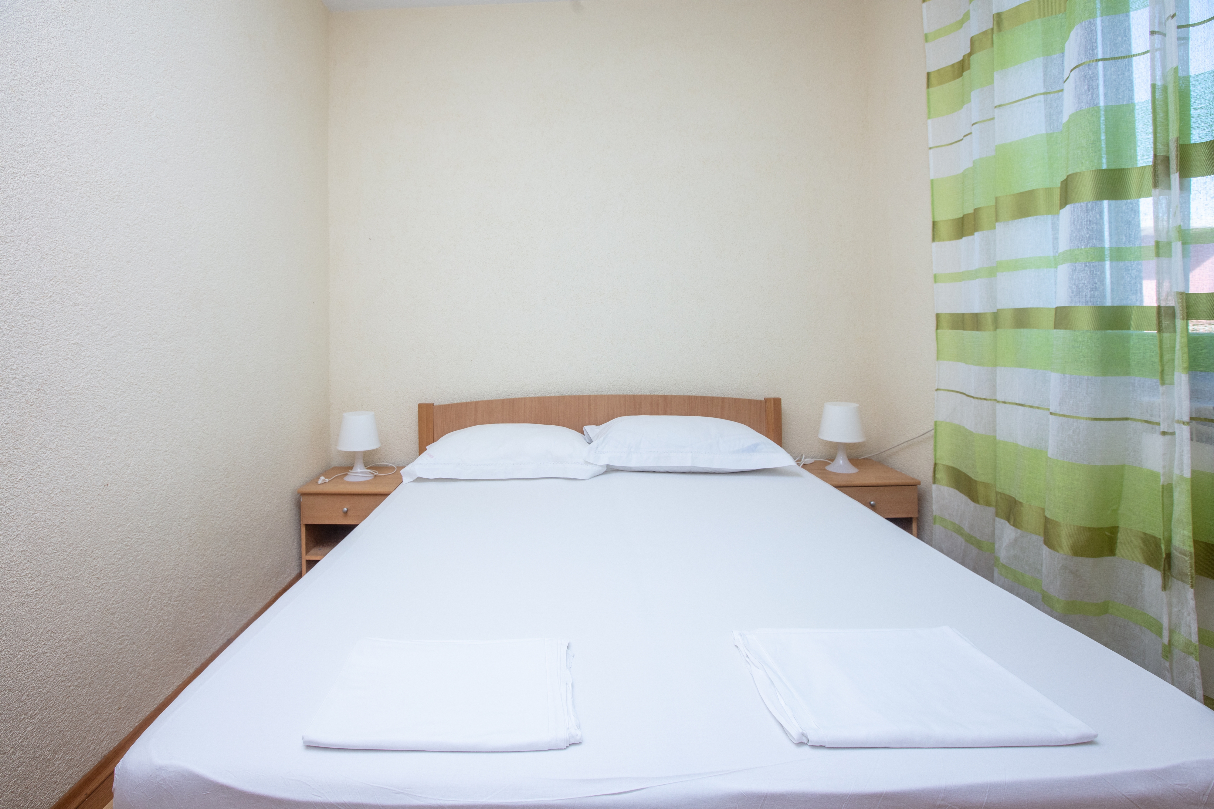 Two bedroom apartment with balcony and sea view Pirovac, Šibenik  A-b