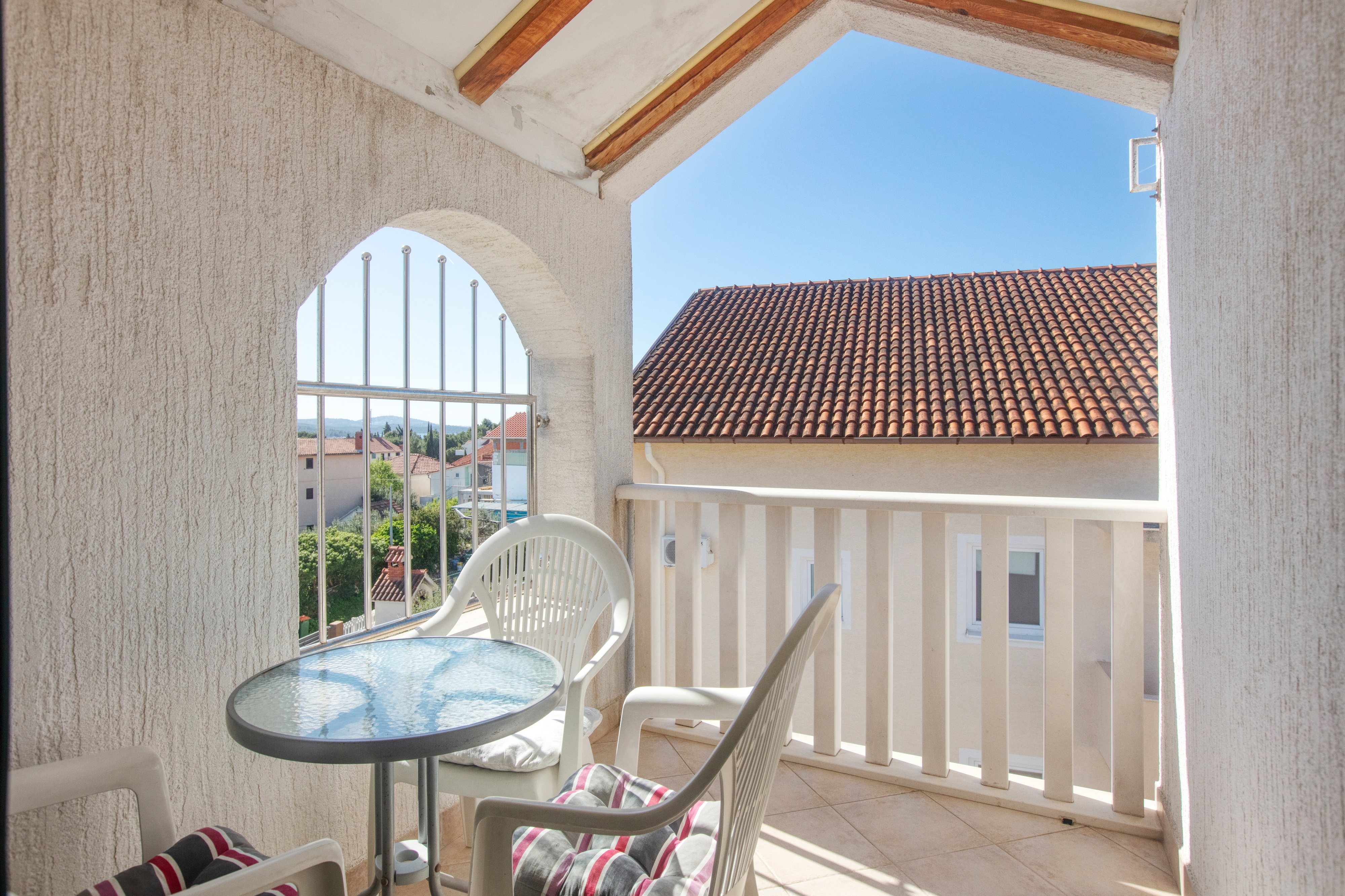 Three bedroom apartment with balcony and sea view Pirovac, Šibenik  A-c