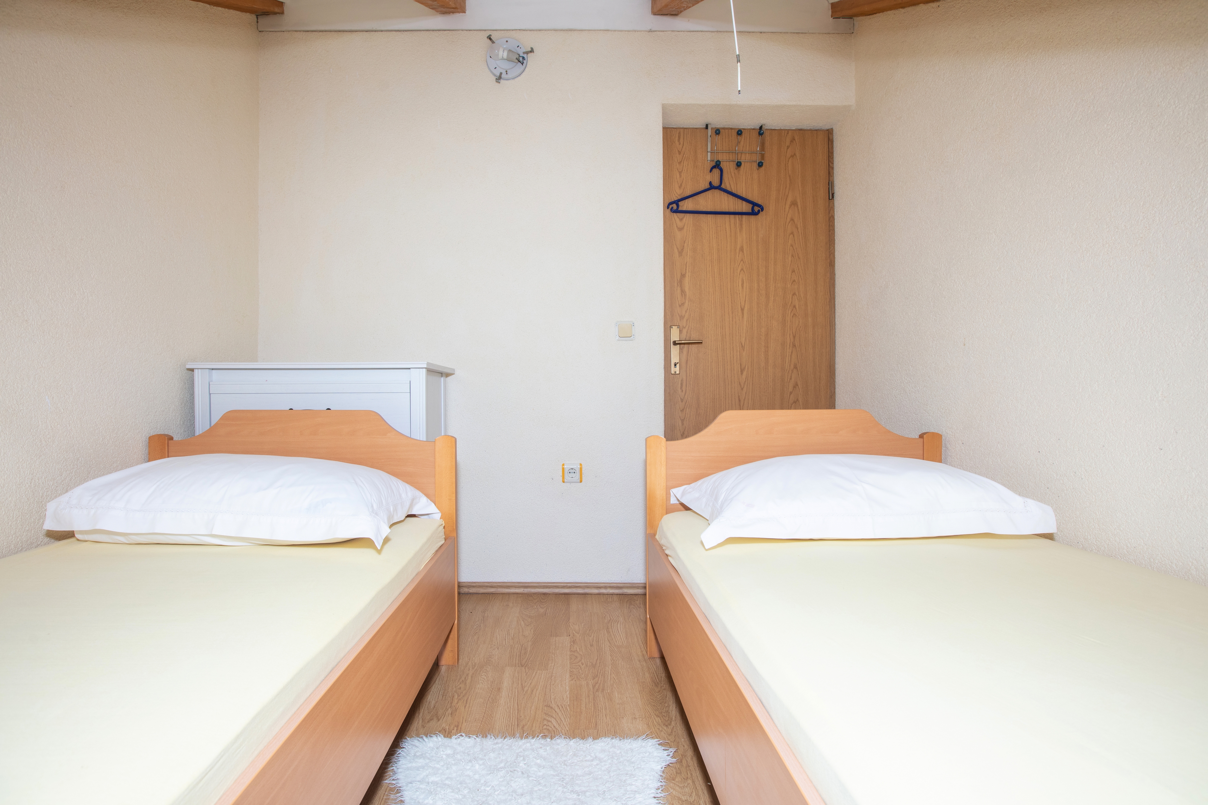 Three bedroom apartment with balcony and sea view Pirovac, Šibenik  A-c