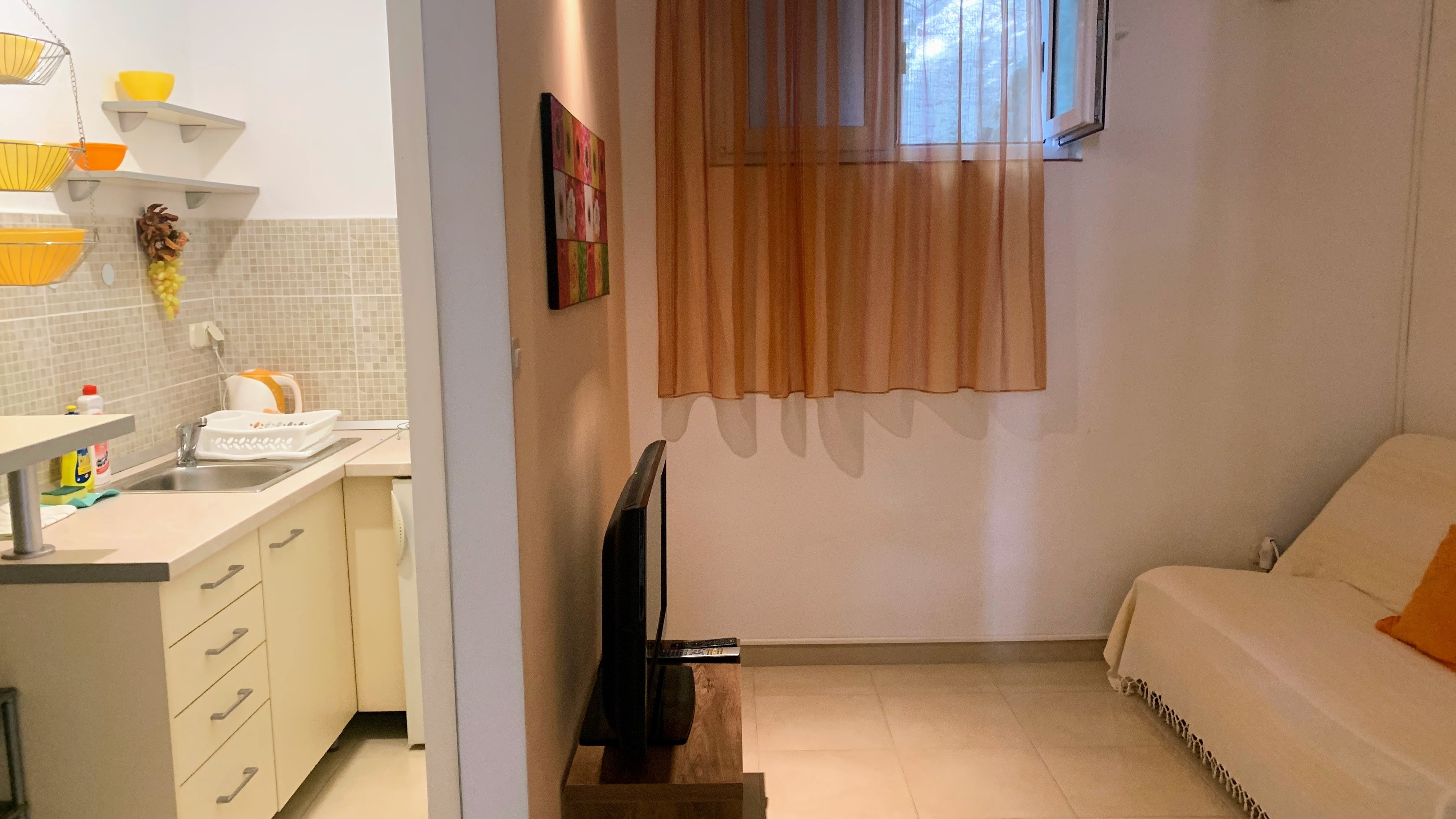 Two bedroom apartment with terrace Drašnice, Makarska (A-22573-a)