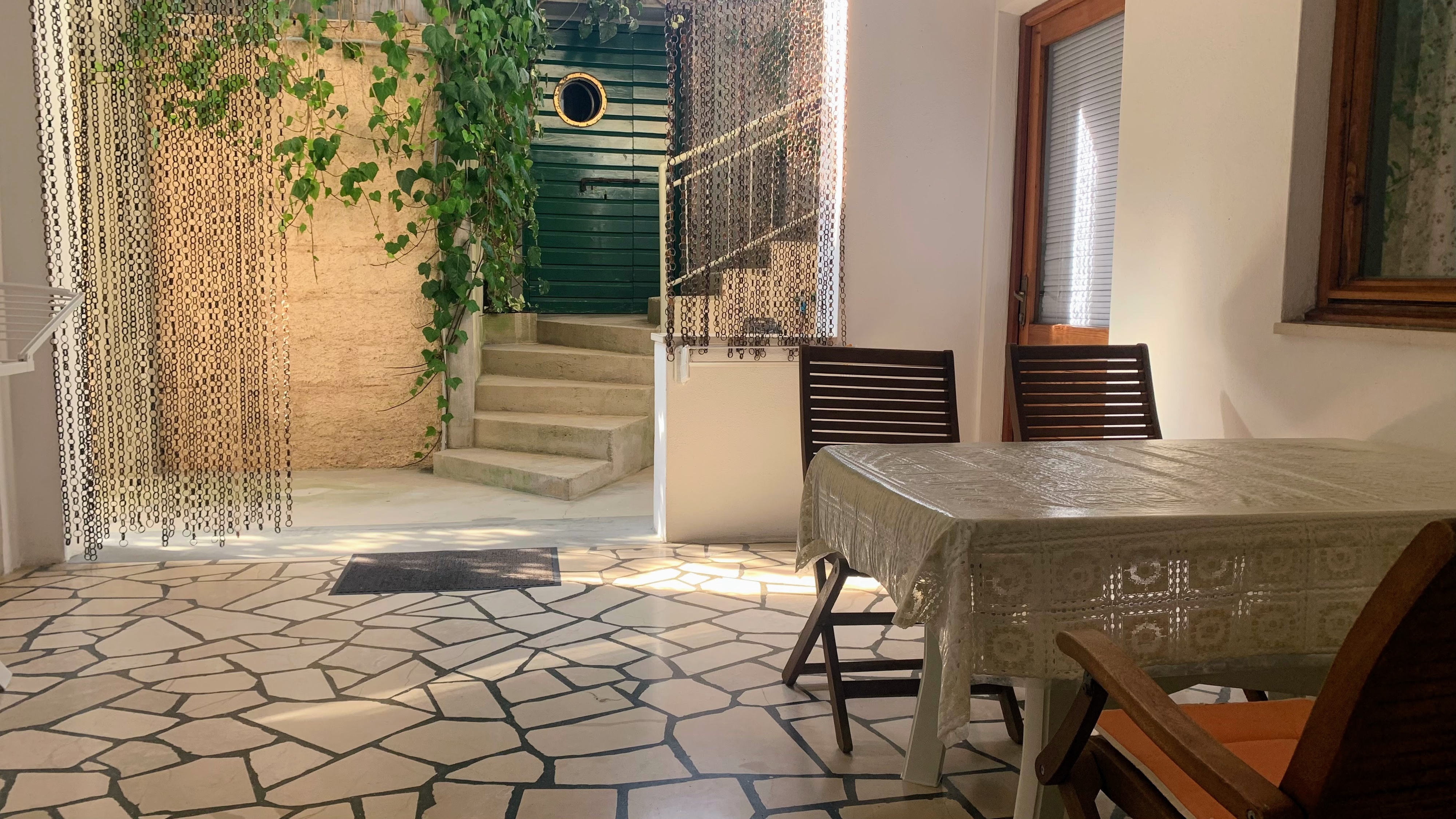 Two bedroom apartment with terrace Drašnice, Makarska (A-22573-a)