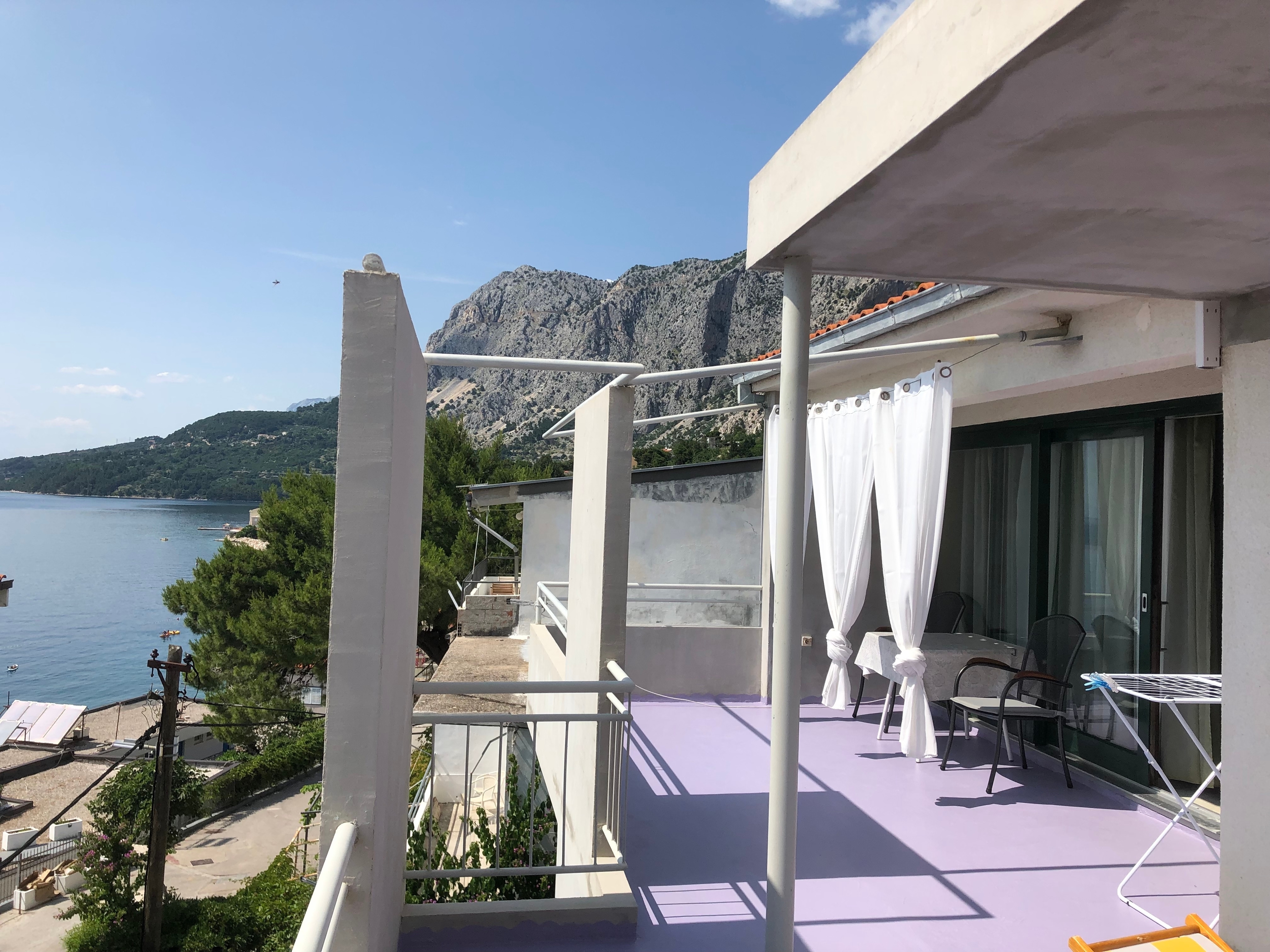 One bedroom apartment with terrace and sea view Drašnice, Makarska (A-22573-c)