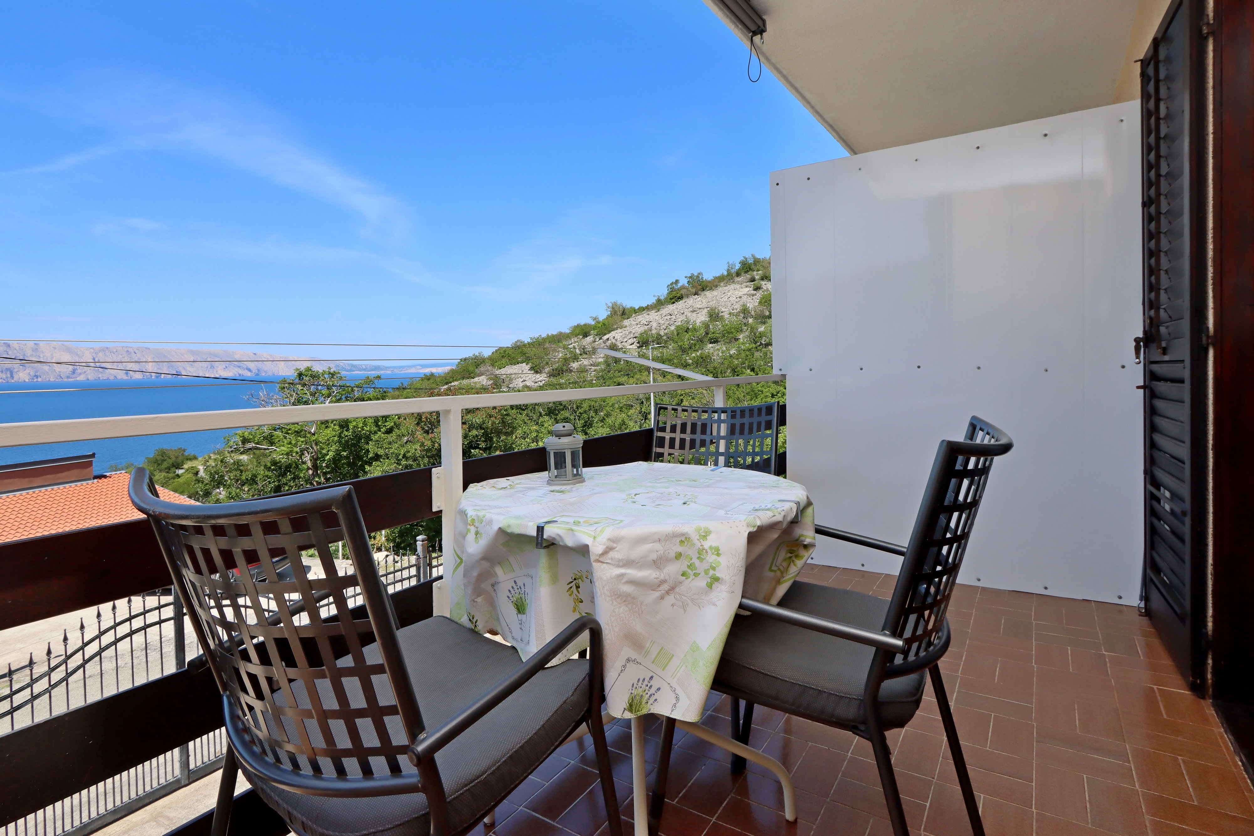 Two bedroom apartment with balcony and sea view Senj  A-a