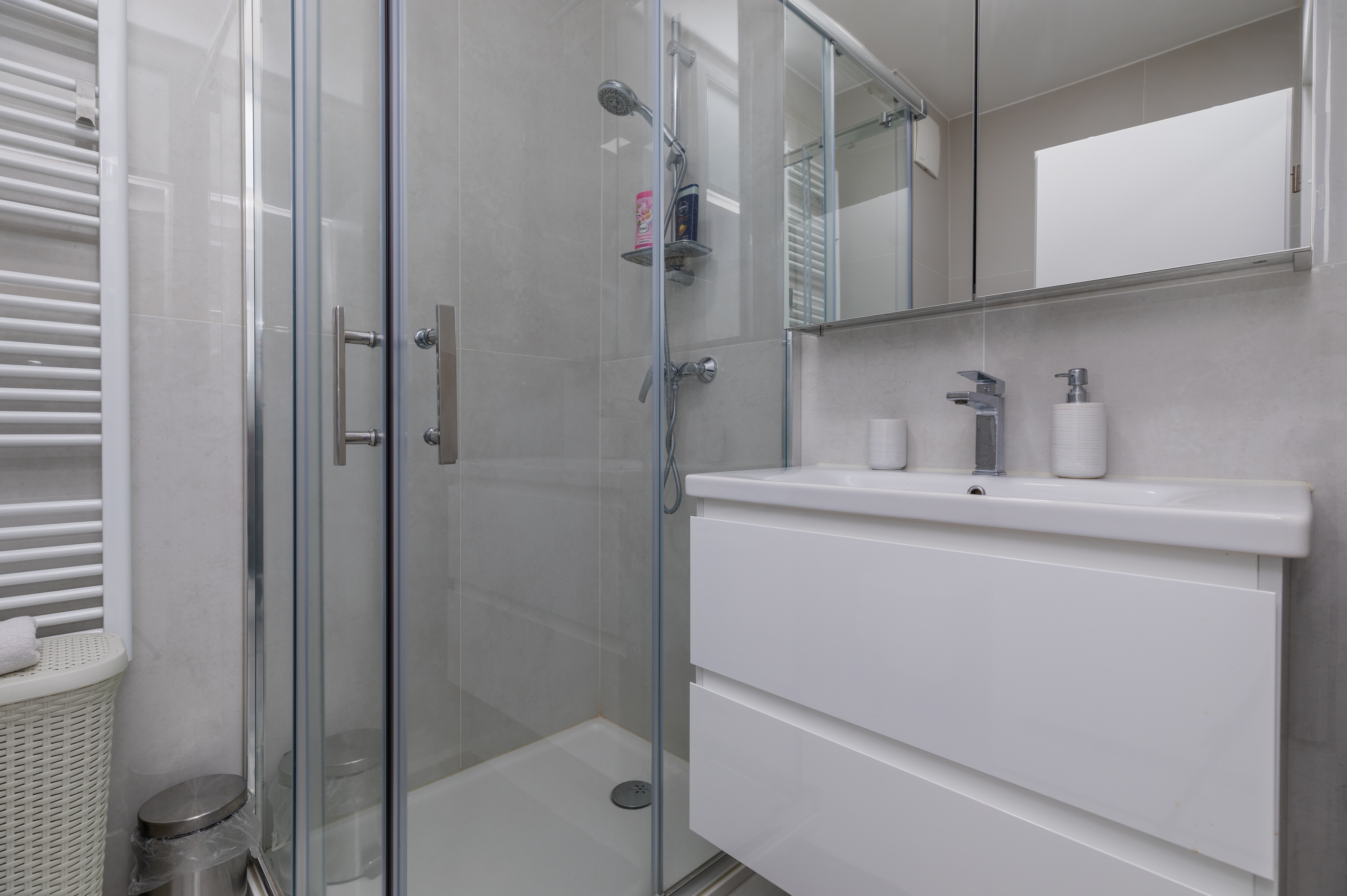 One bedroom apartment with balcony Zagreb  A-a
