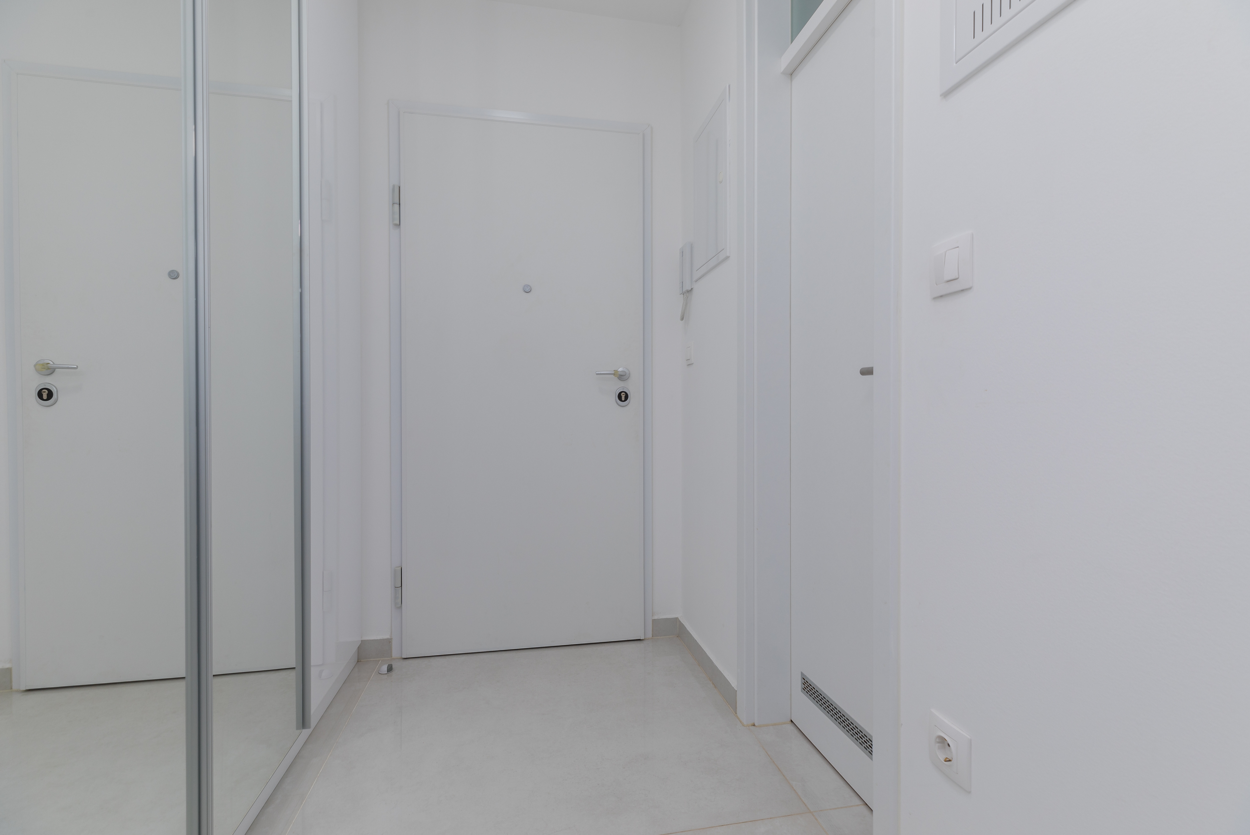One bedroom apartment with balcony Zagreb  A-a