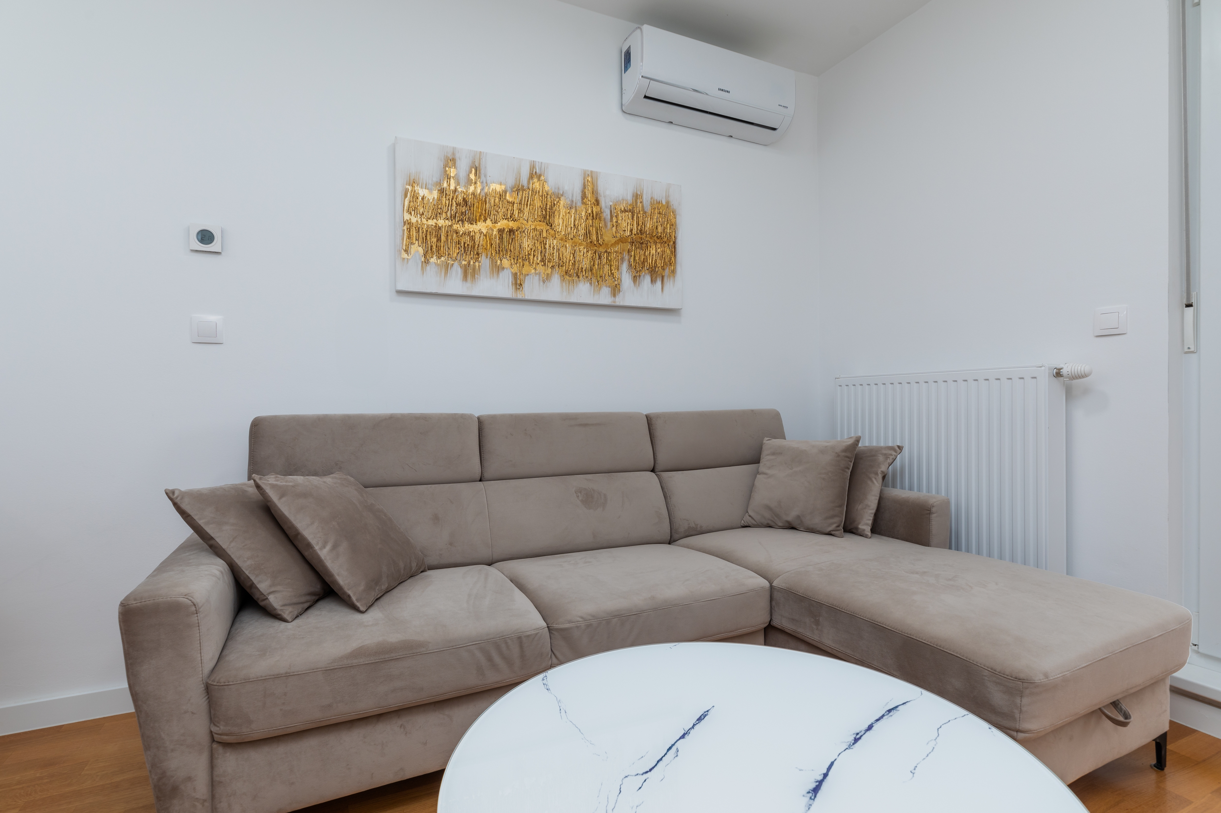 One bedroom apartment with balcony Zagreb  A-a