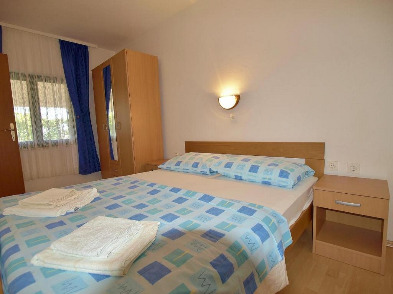 Top Rab Lopar Top Rab Lopar